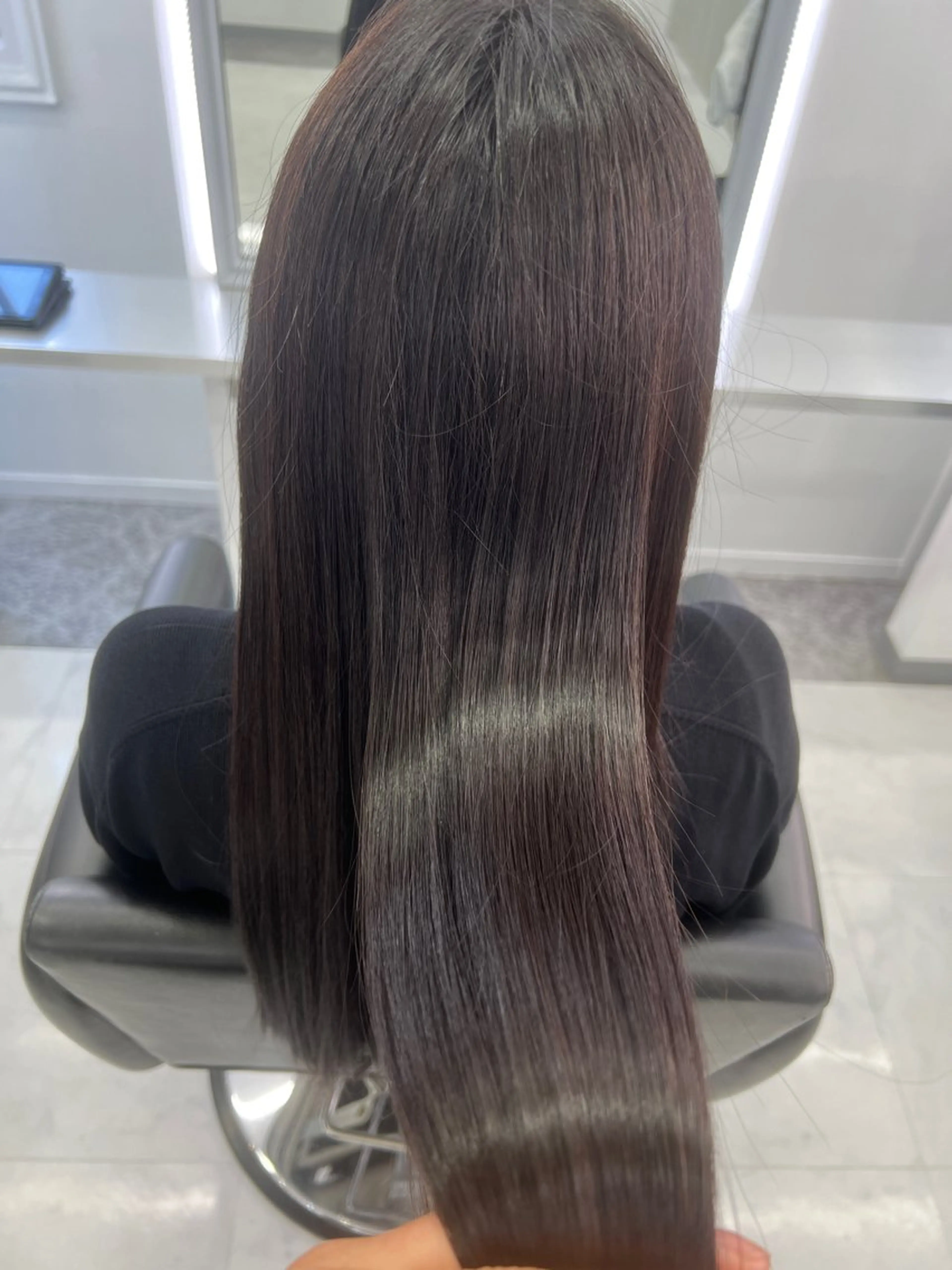 セミロング カット ヘアカラー トリートメント L.O.G SHINSAIBASHI（ログ心斎橋）所属・髪質改善✨L.O.G 中村祥雄のヘアスタイル