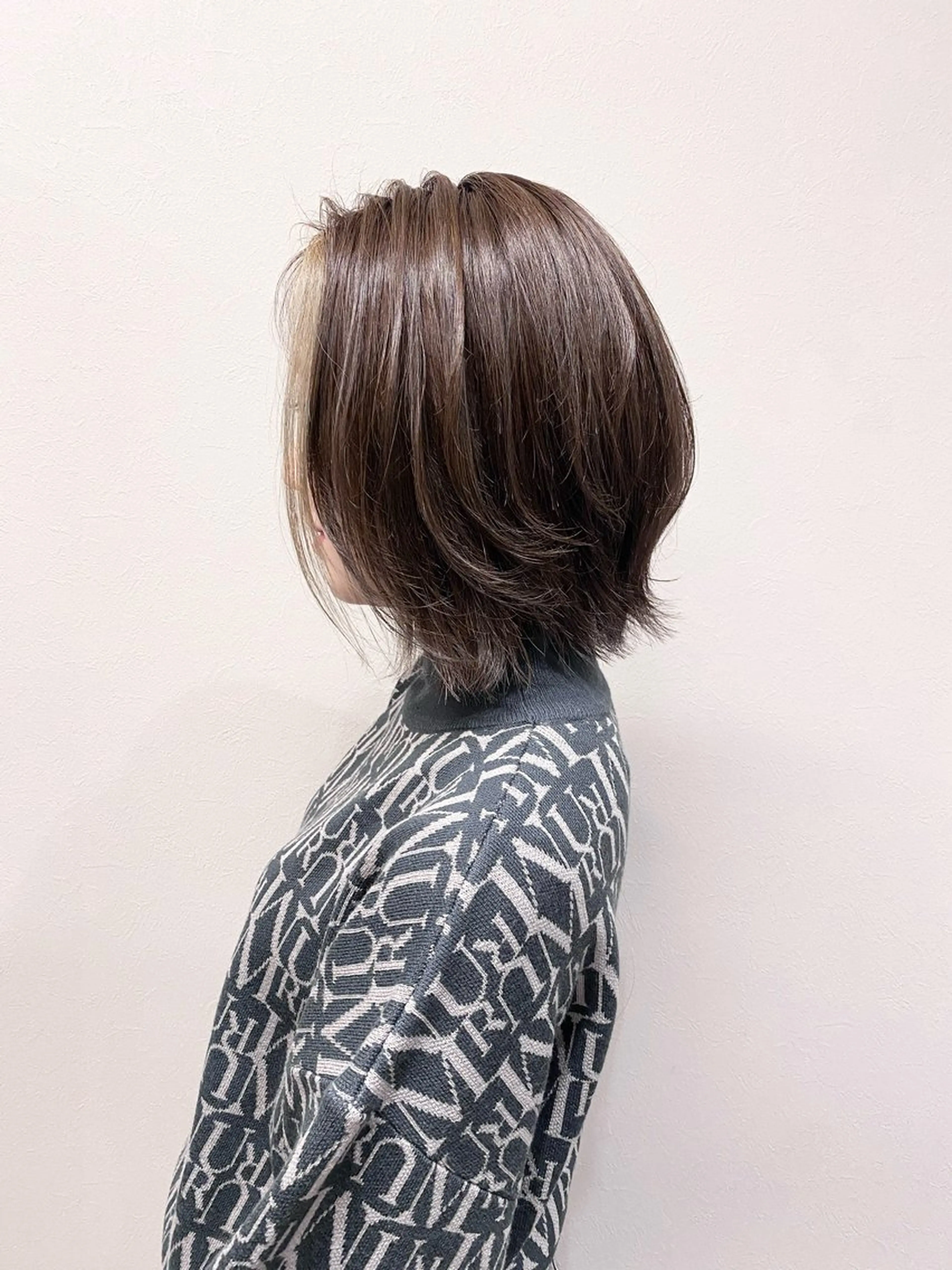 ミディアム ボブ EIIR 玉造.のヘアスタイル