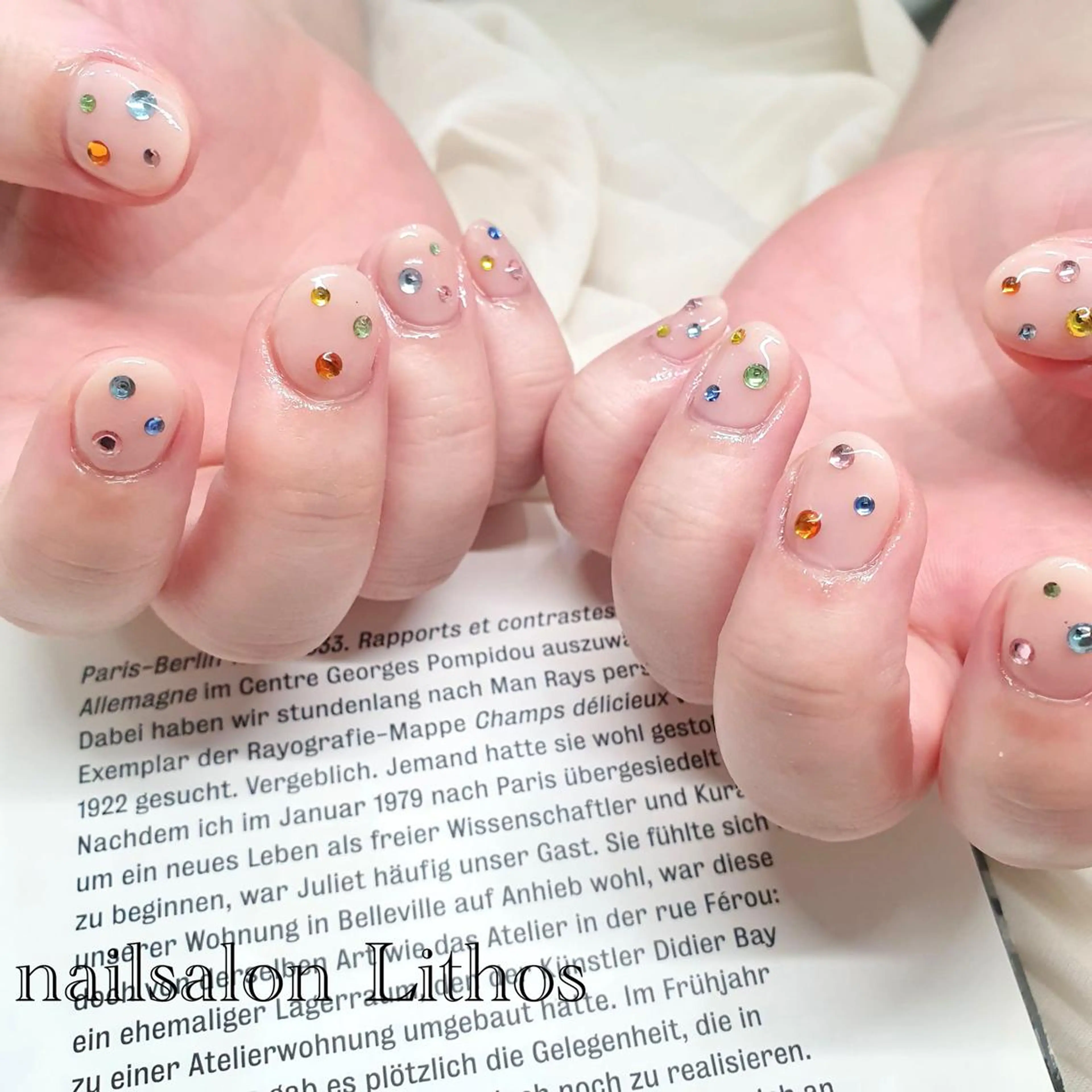 ネイル キラキラネイル ハンドネイル nailsalon Lithos所属・nailsalon Recontreのネイルデザイン