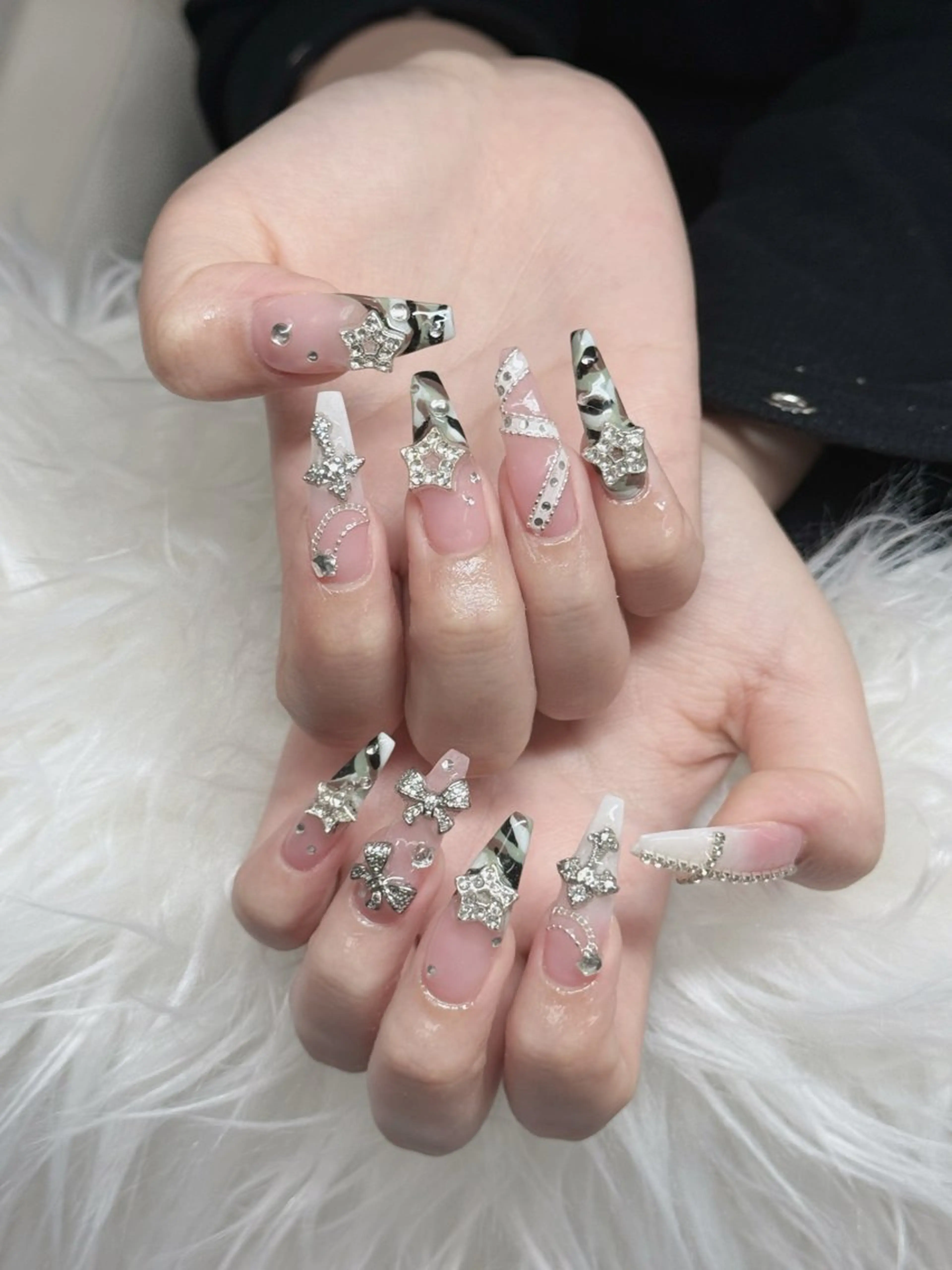 ネイル アートネイル フレンチネイル ジェルネイル 韓国ネイル マグネットネイル ハンドネイル Lenie Nail okubo所属・Lenie Nail Okuboのネイルデザイン