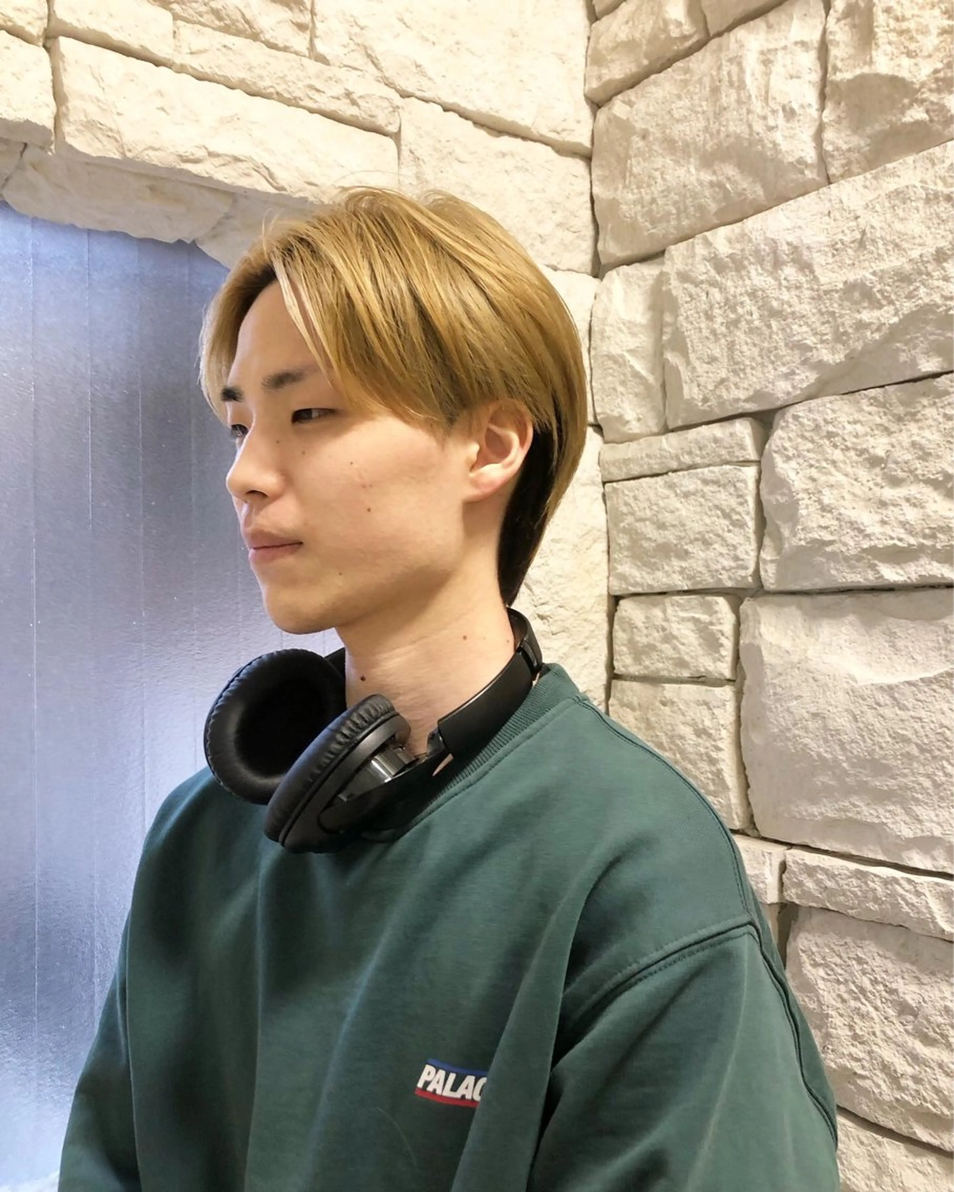 カラー ヘアアレンジ メンズ センターパート 抜きっぱなしブロンド ブロンド カット ヘアカラー トリートメント ヘアセット ainico+所属・メンズ特化✂️栗原 侑也のヘアスタイル
