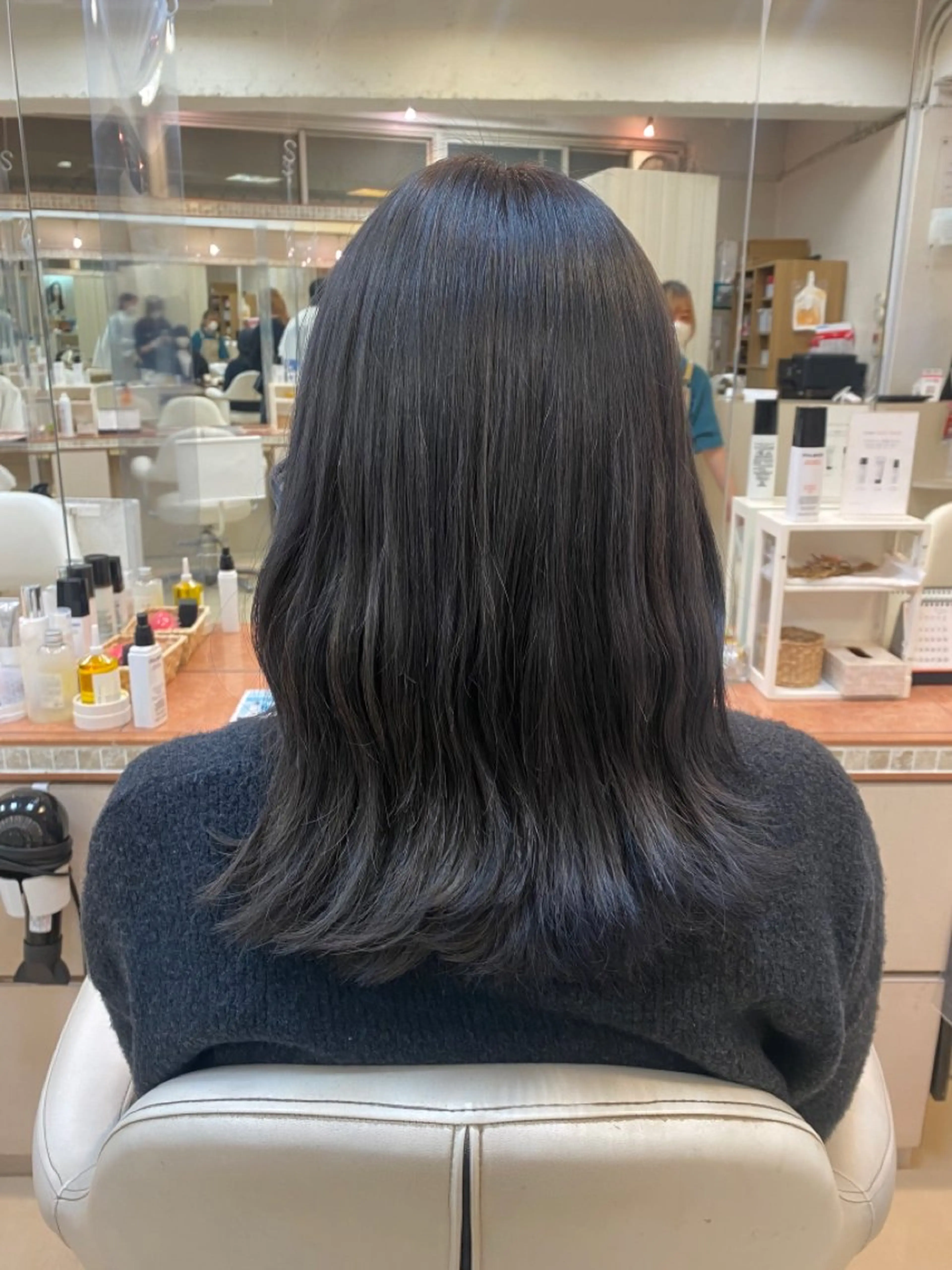 ミディアム カラー カット ヘアカラー 大内 雅生のヘアスタイル