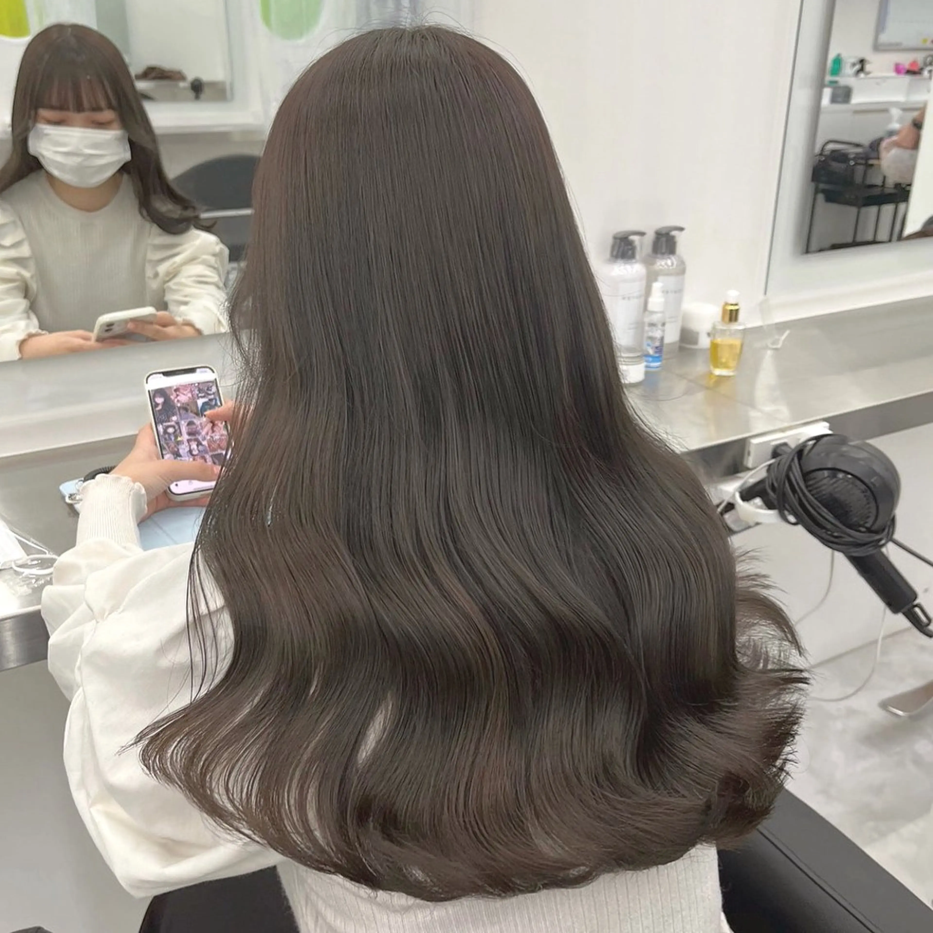 ロング カット ヘアカラー トリートメント 🩰上品韓国ガーリー 🩰ひとみ🩰のヘアスタイル
