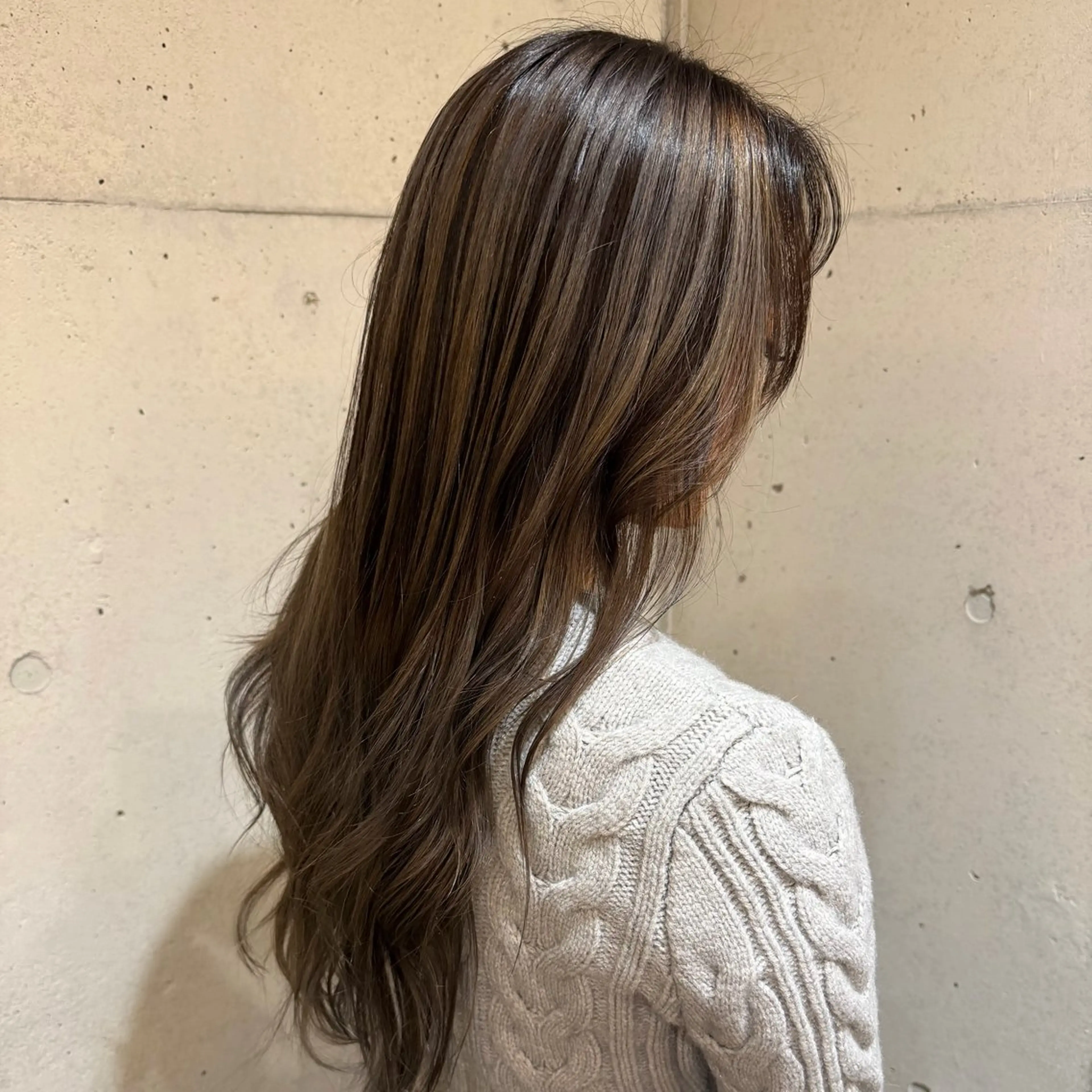 ロング カラー ヘアカラー トリートメント 🦖Maho🦖 ブリーチカラーのヘアスタイル