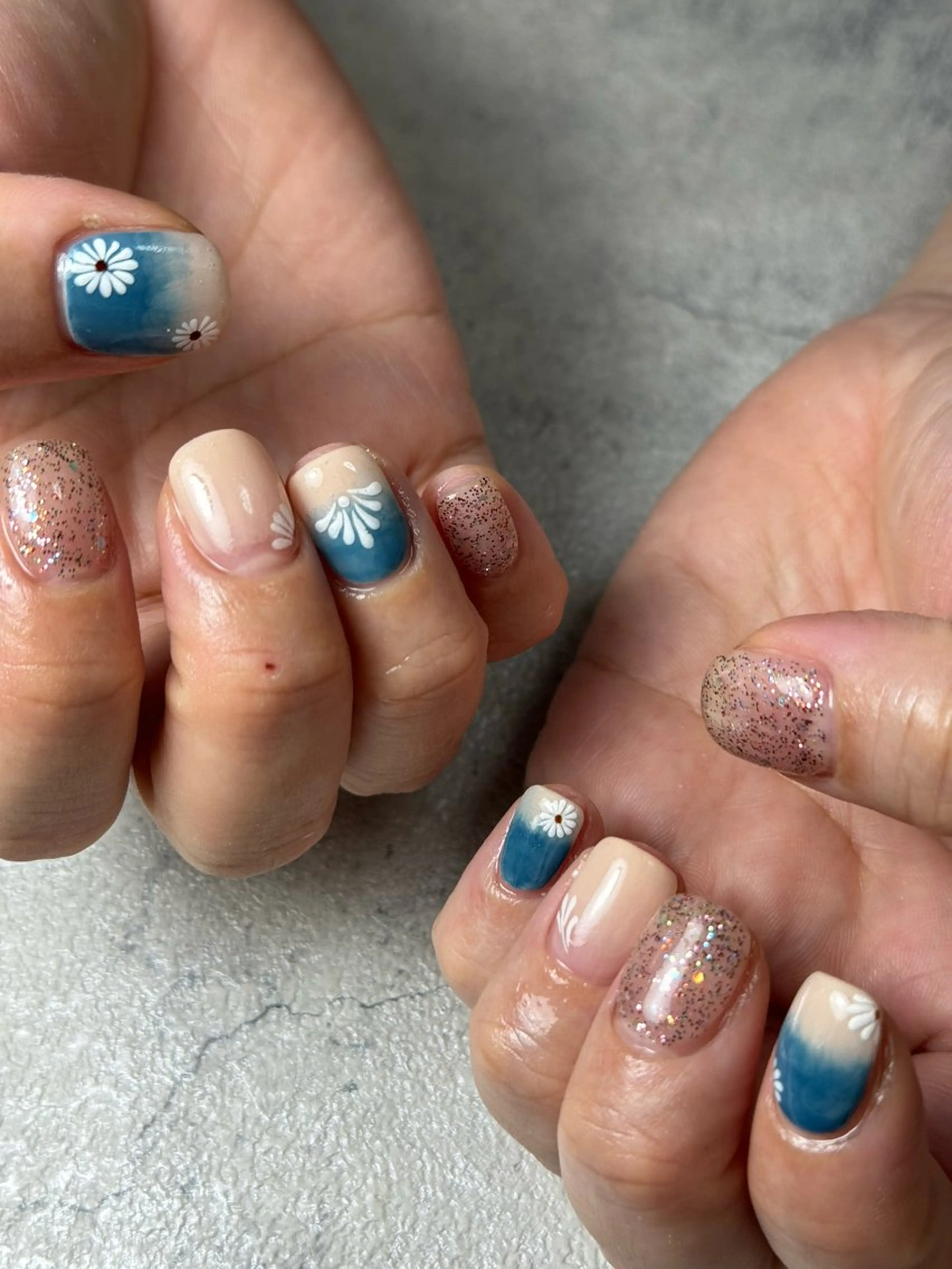 ネイル ジェルネイル ラメ(グリッター) 持ち込み パラジェル 春ネイル ハンドネイル flowers nailのネイルデザイン