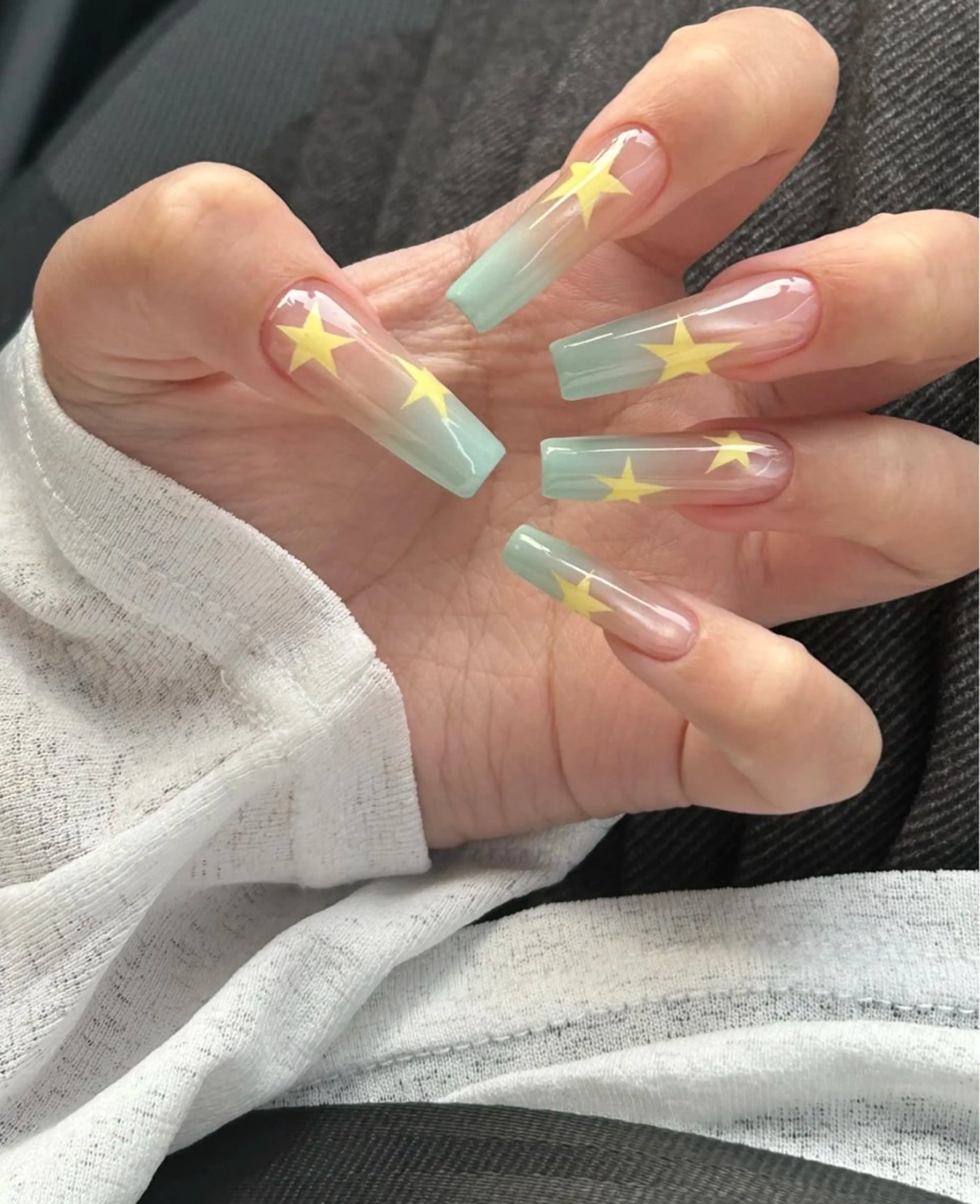 ネイル アートネイル オーロラネイル チークネイル フレンチネイル ガラスフレンチ ハンドネイル 🎀🎀YooLi Nail Salonのネイルデザイン
