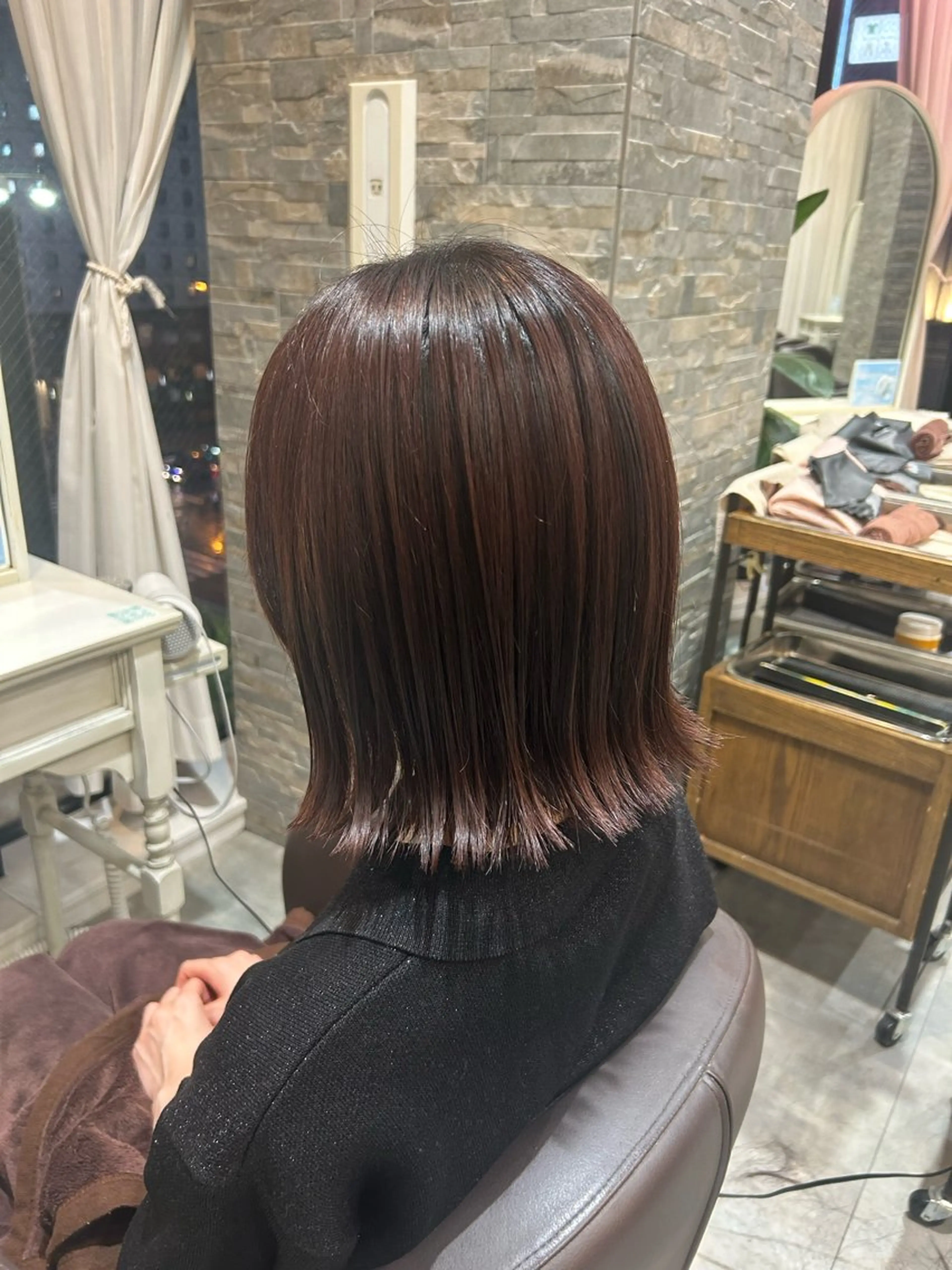 ミディアム La Bless 大阪梅田所属・梅田 ミディアム ショートYUKINOのヘアスタイル