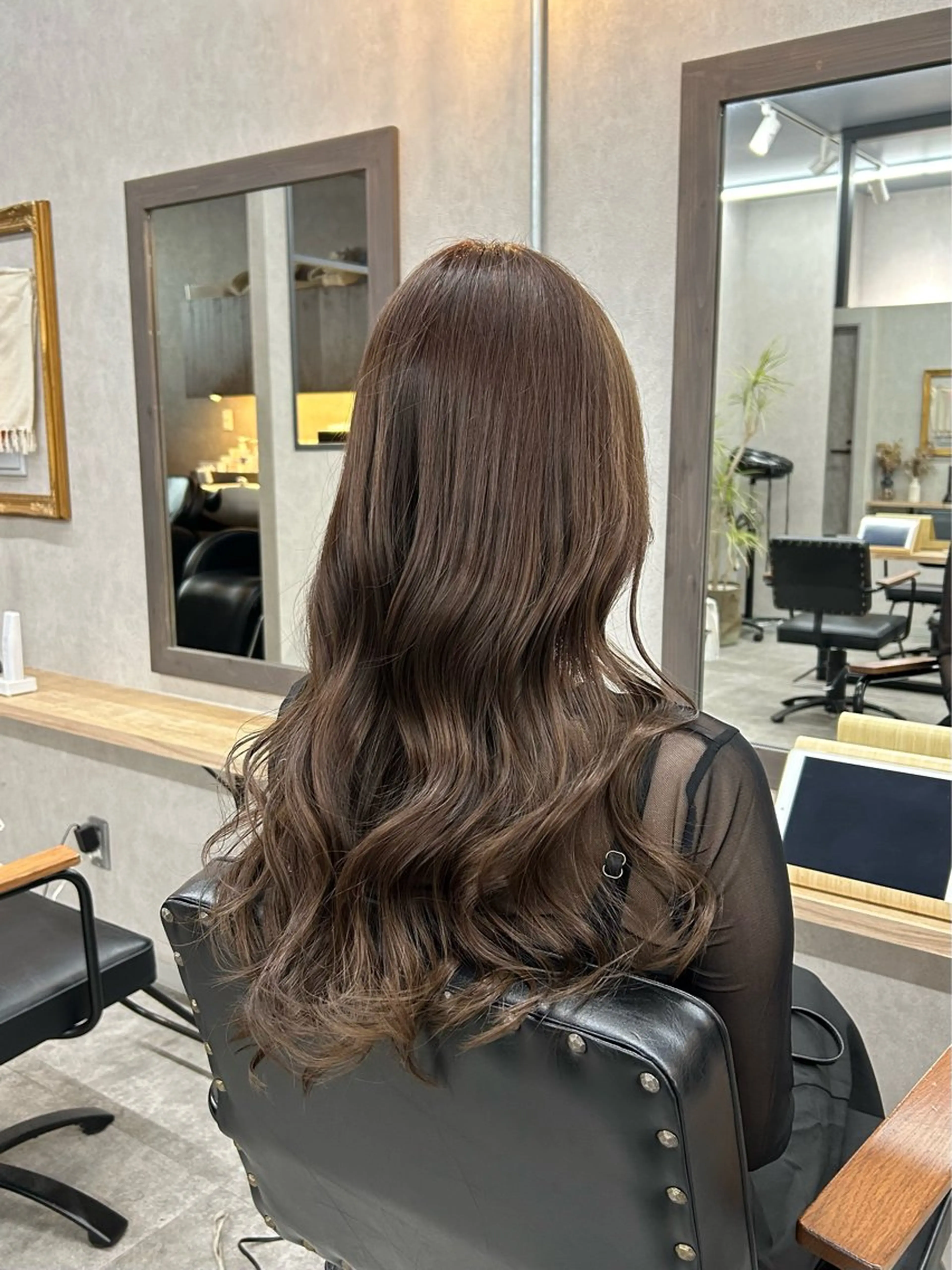 ロング カラー ブラウンカラー ラベンダーカラー カット ヘアカラー トリートメント いなみね はるきのヘアスタイル