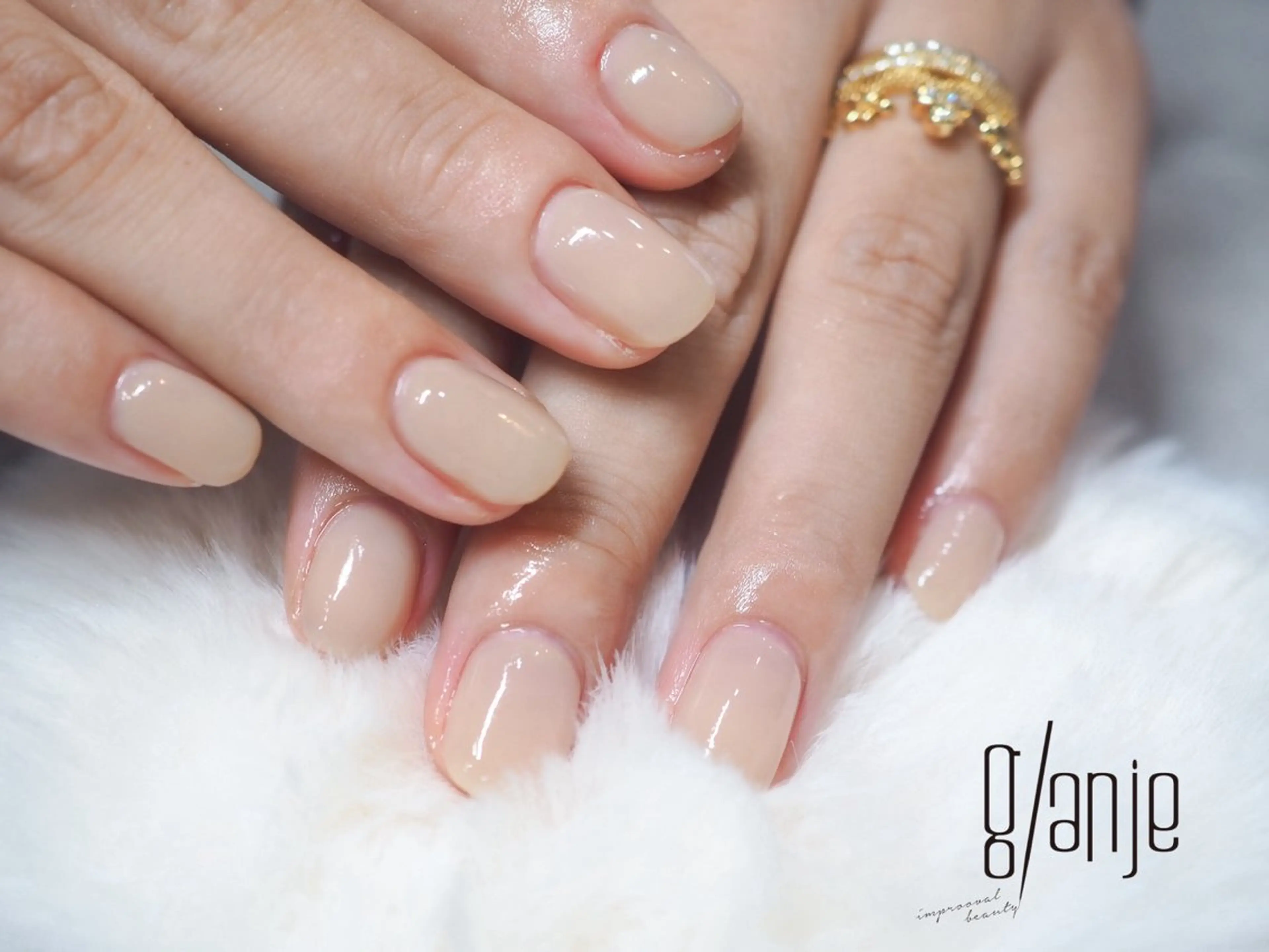 ネイル glaNje shioriのネイルデザイン