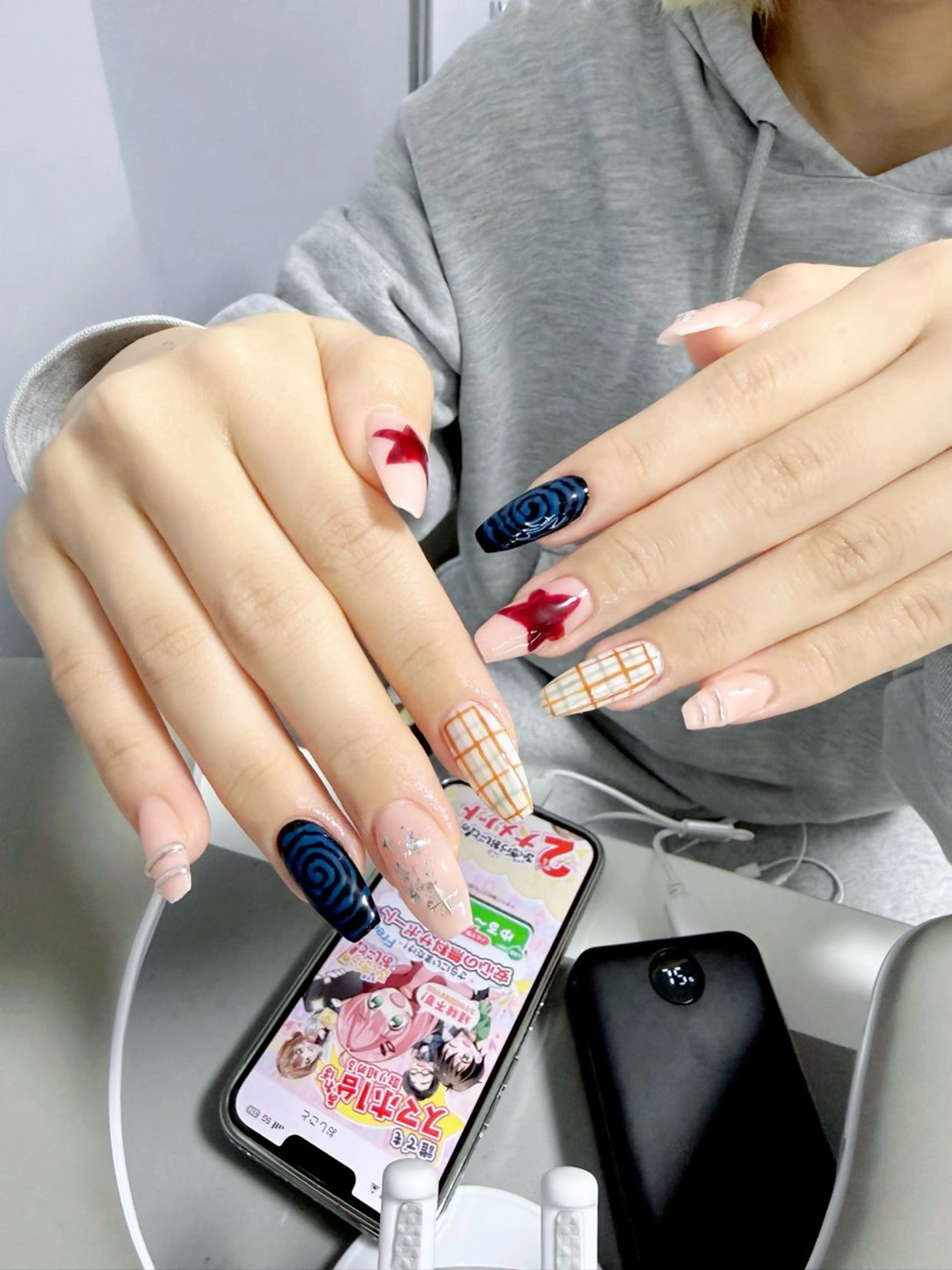 ネイル アートネイル ジェルネイル グラデーション キラキラネイル ニュアンスネイル ハンドネイル Kitty Nailのネイルデザイン