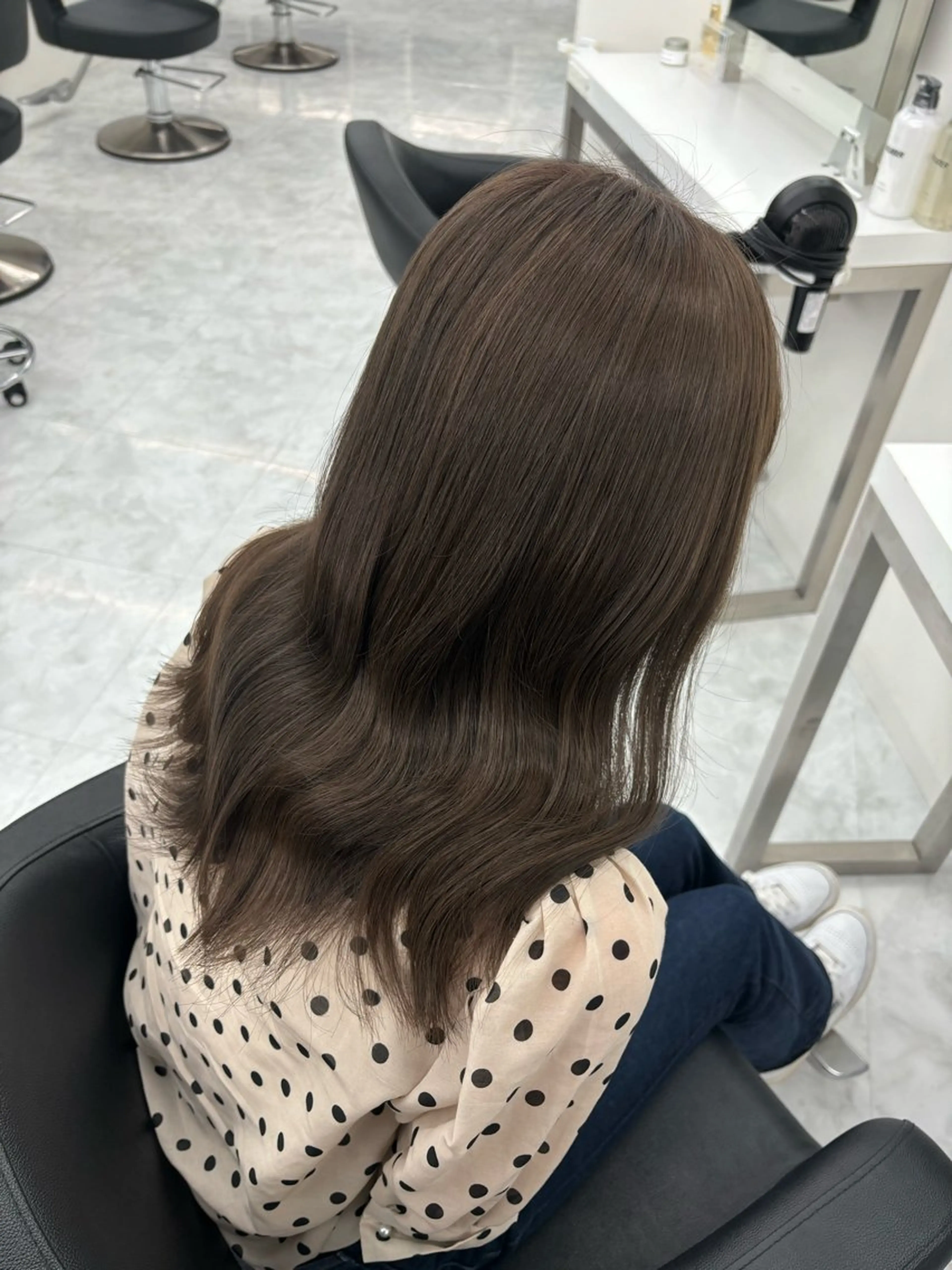 セミロング カラー 海外ガールヘア🤍 yuriaのヘアスタイル