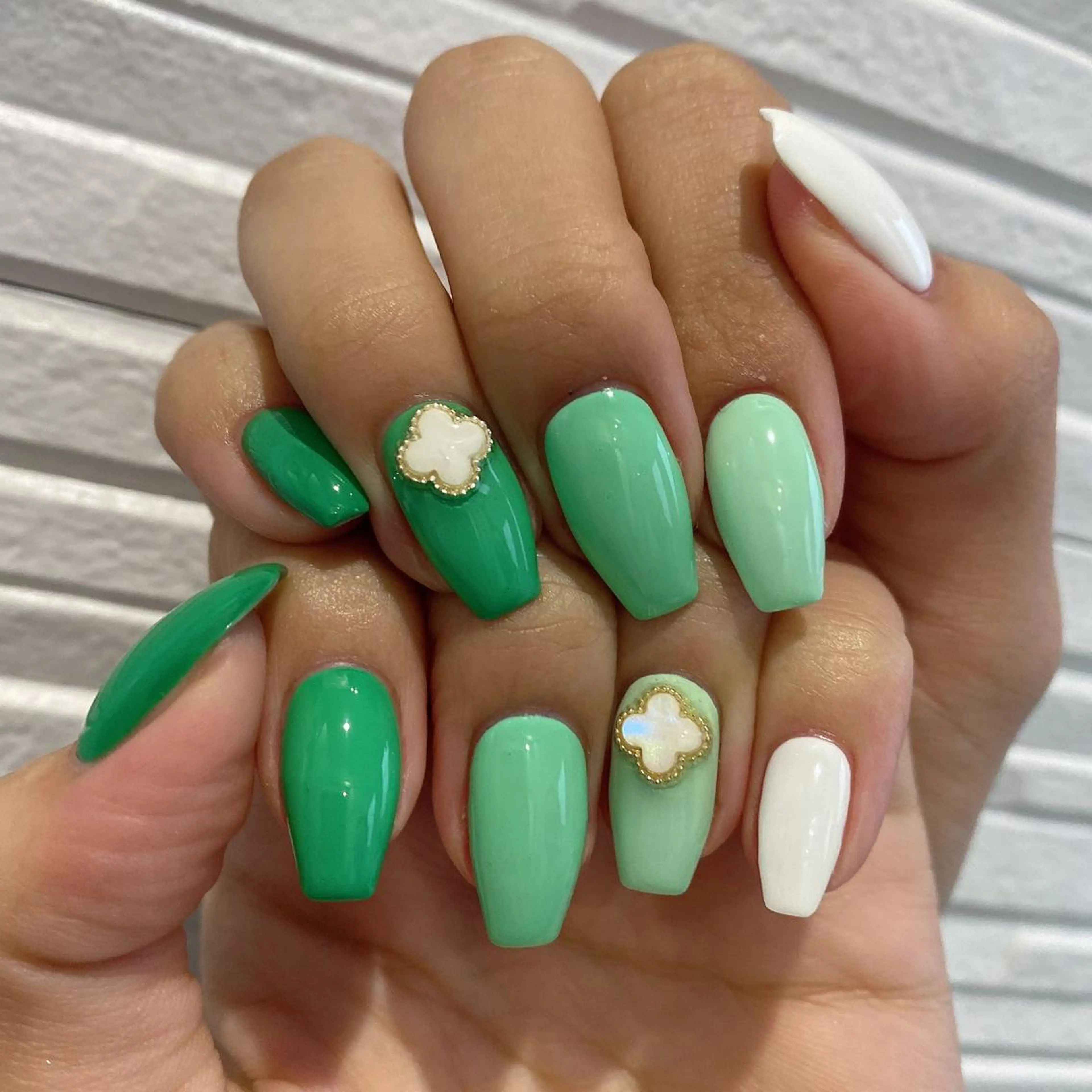 ネイル ハンドネイル Nail 87のネイルデザイン