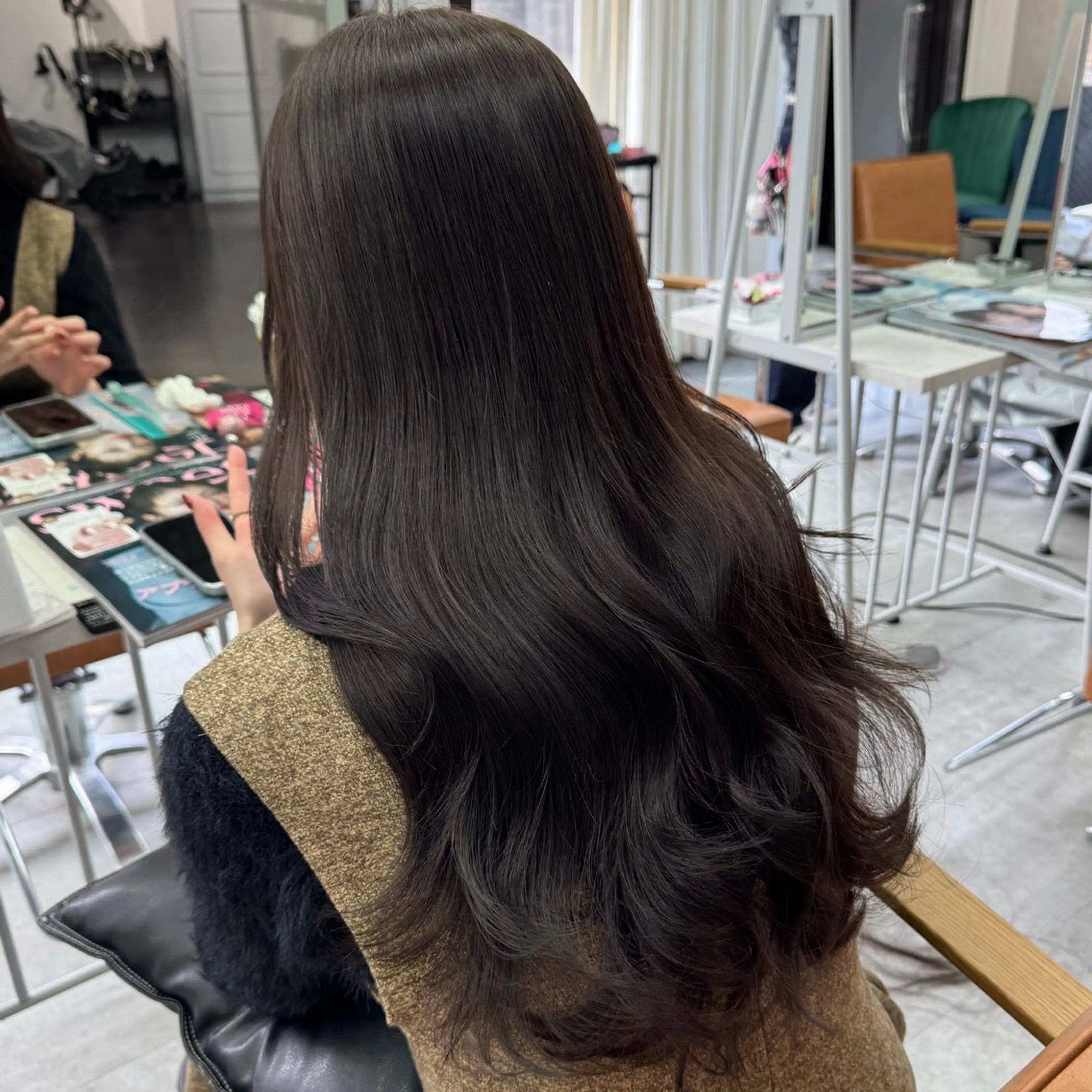 ロング カラー ヘアアレンジ ヘアカラー ブリーチなしカラー /ベージュ/安形翔のヘアスタイル