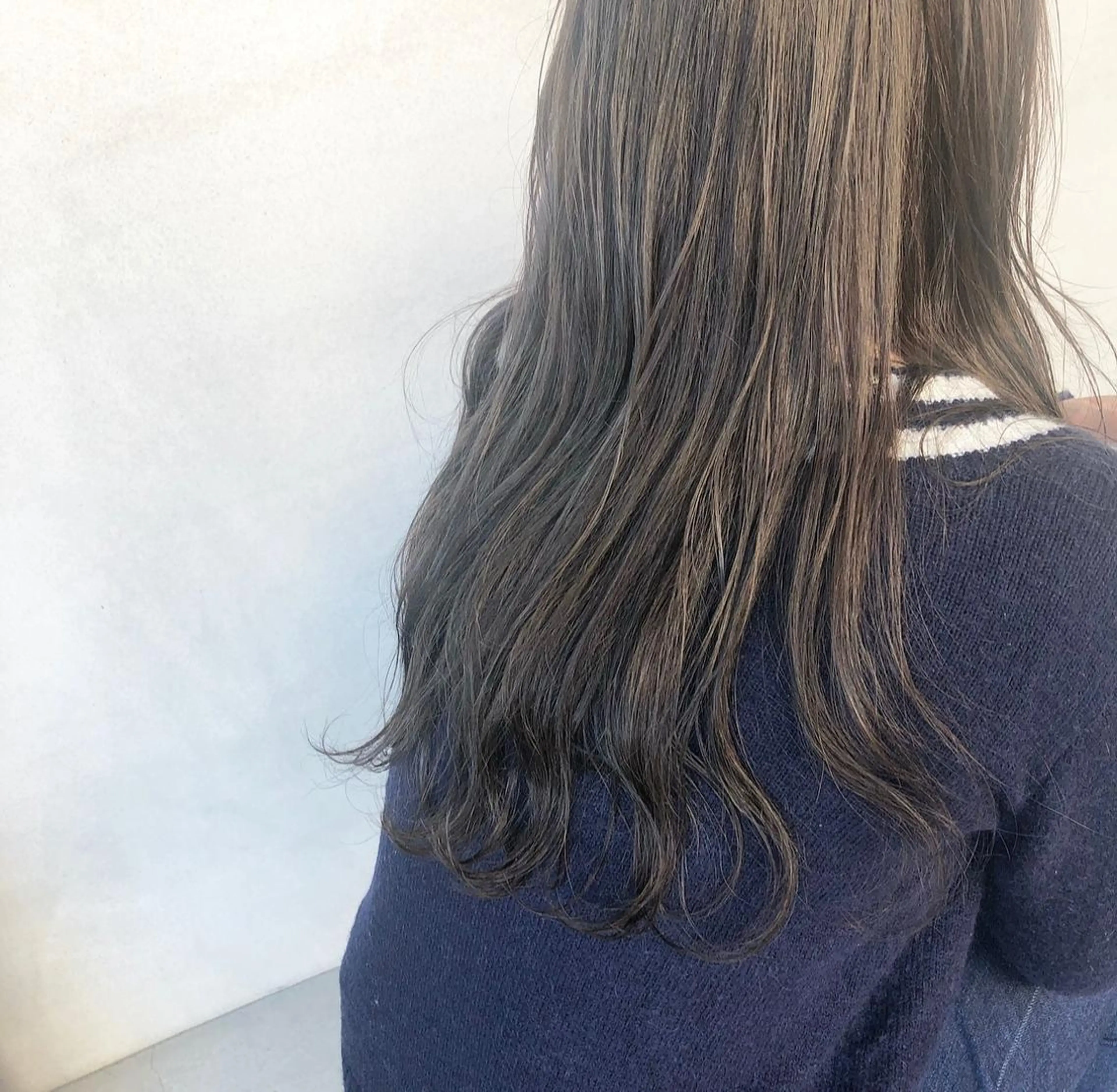 ロング カラー カット ヘアカラー 小森 樹奈のヘアスタイル
