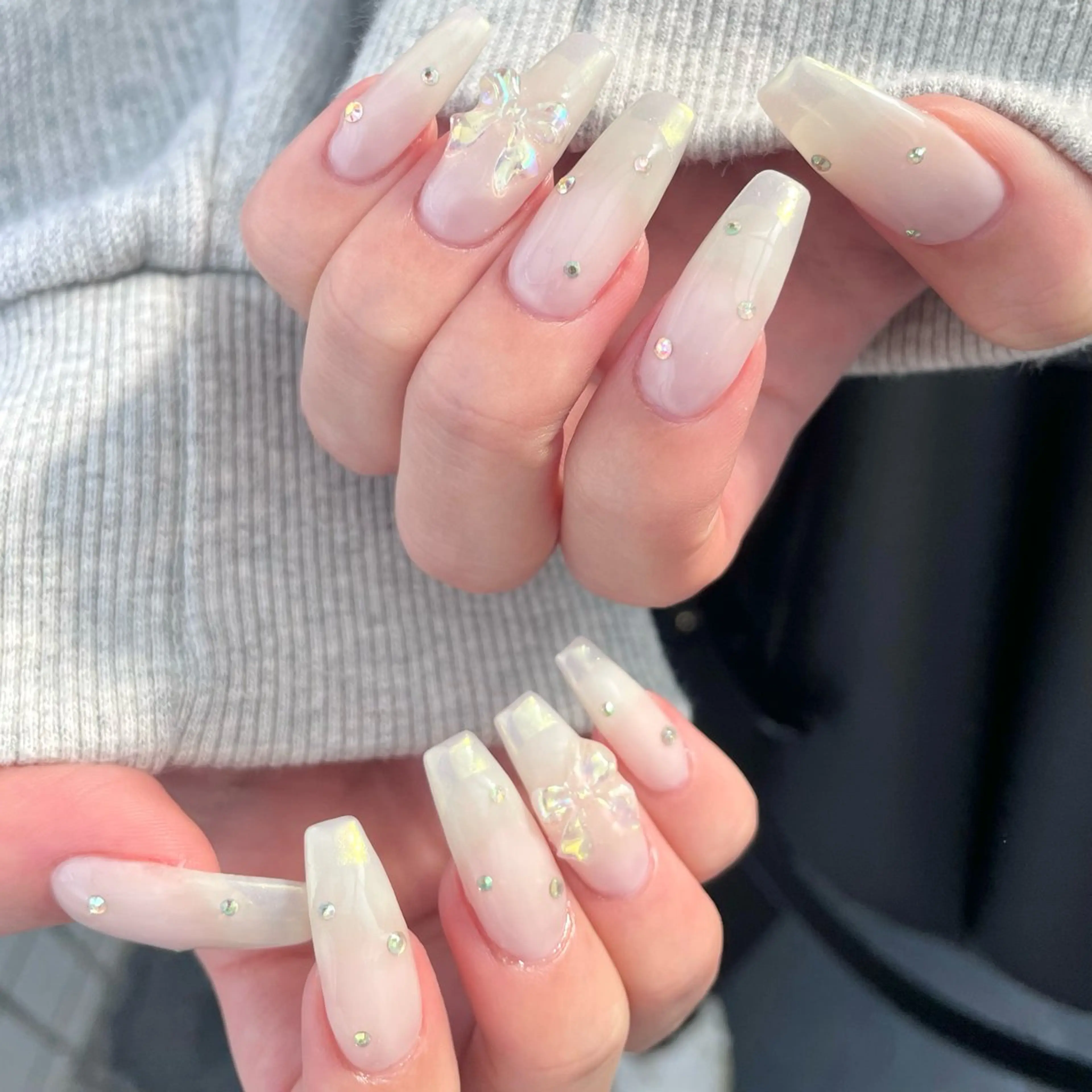 ネイル オーロラネイル ハンドネイル Nail ヌシん家 AKANEのネイルデザイン
