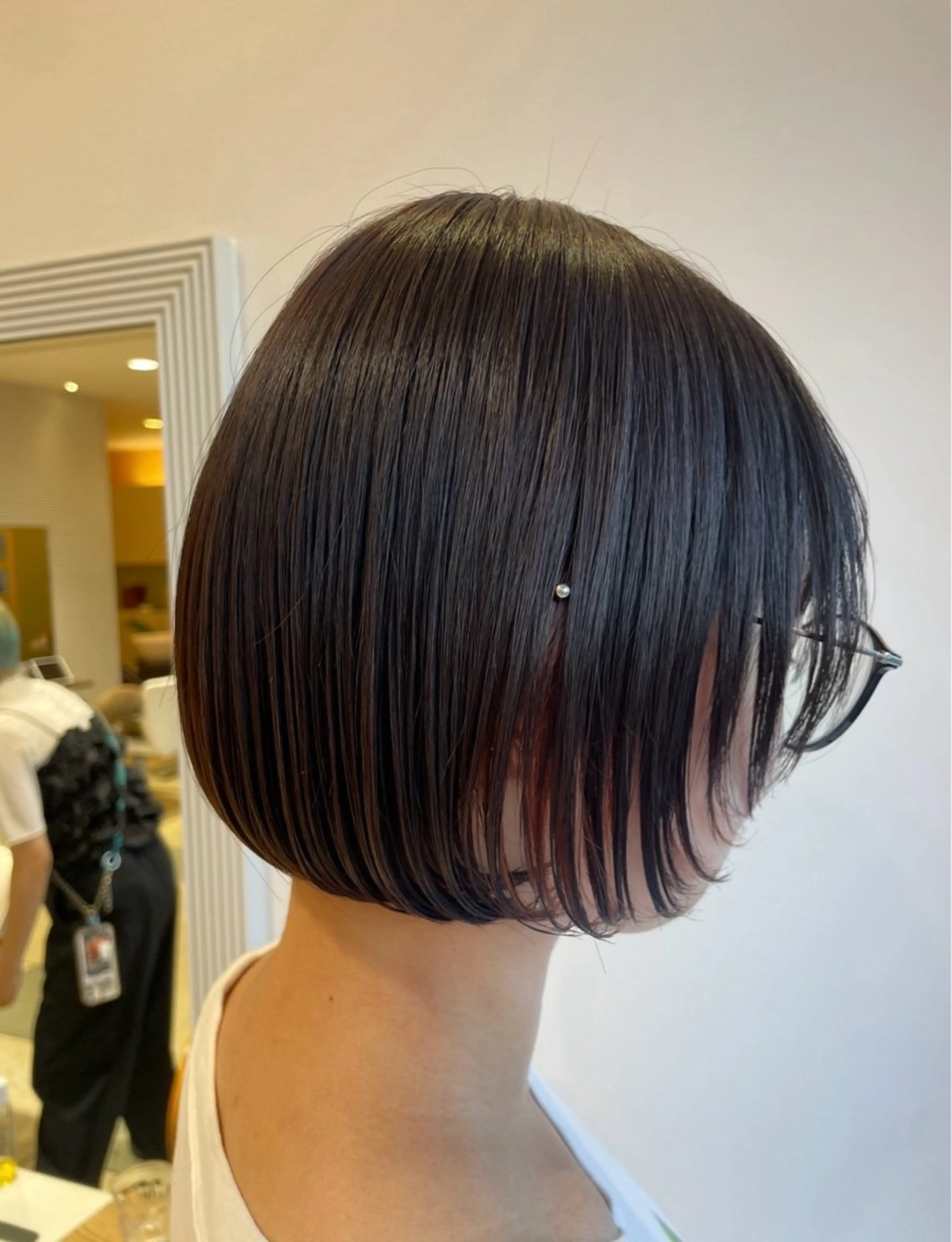 ショート カット ☘️折戸結菜☘️ ハイトーンカラーのヘアスタイル