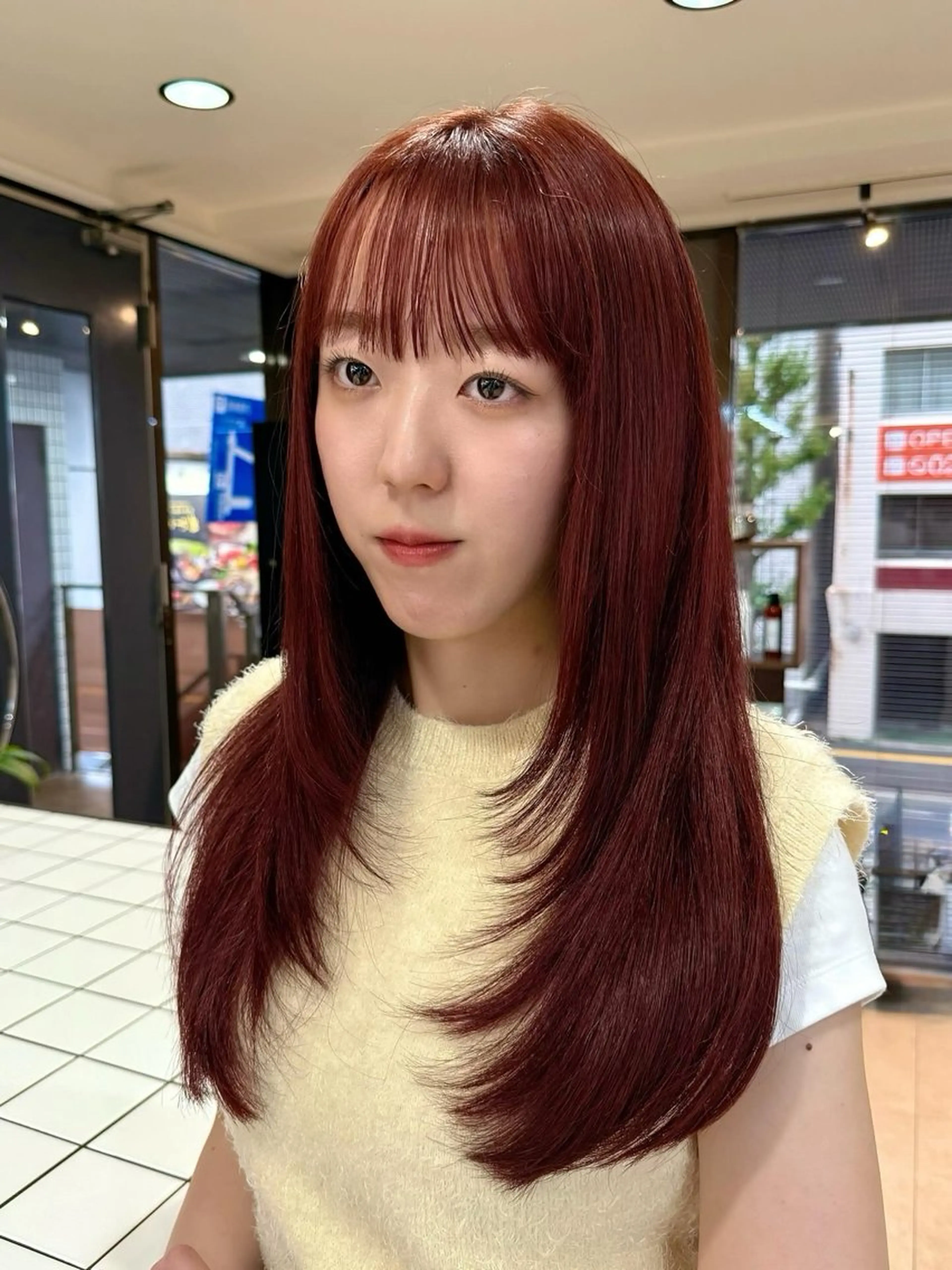 ロング カラー レッドカラー レイヤーカット カット ヘアカラー トリートメント 宮嶋 蓮のヘアスタイル