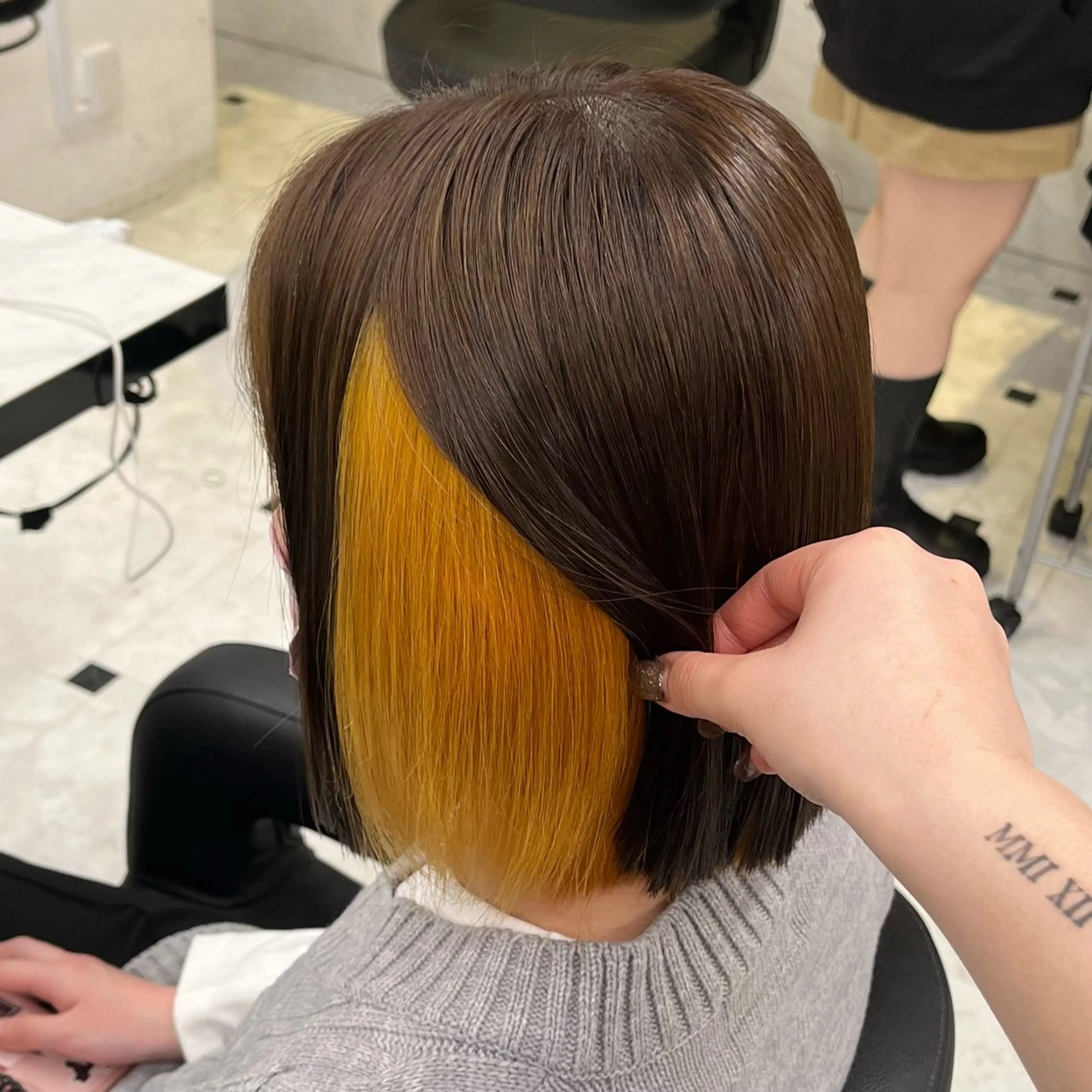 ミディアム カラー ヘアアレンジ ヘアカラー トリートメント ヘッドスパ ヘアセット 🍒透明感カラー🌨 🥕ハイトーンカラーのヘアスタイル