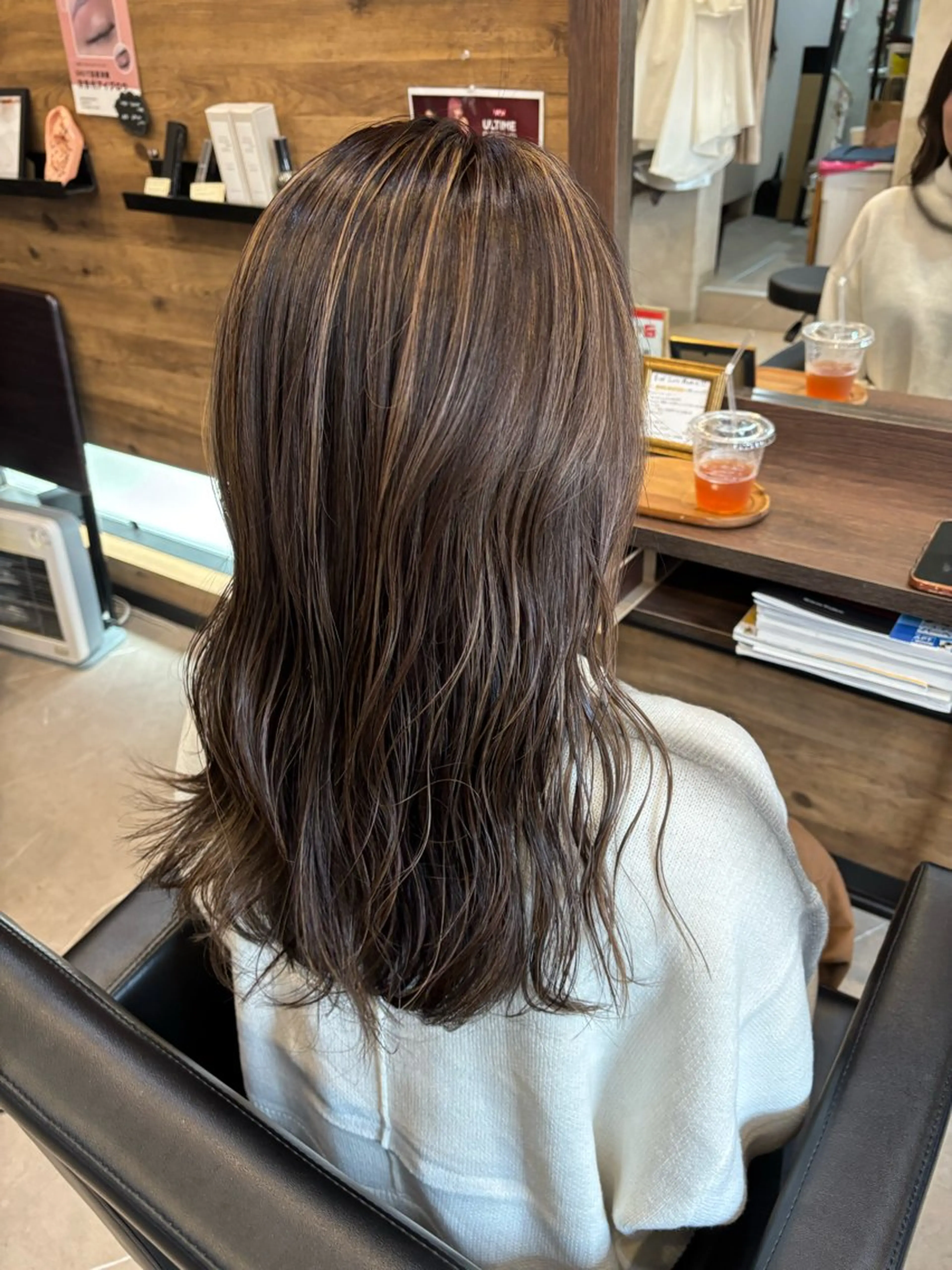 ロング カラー ハイライトカラー ハイライト 畑 愛花のヘアスタイル