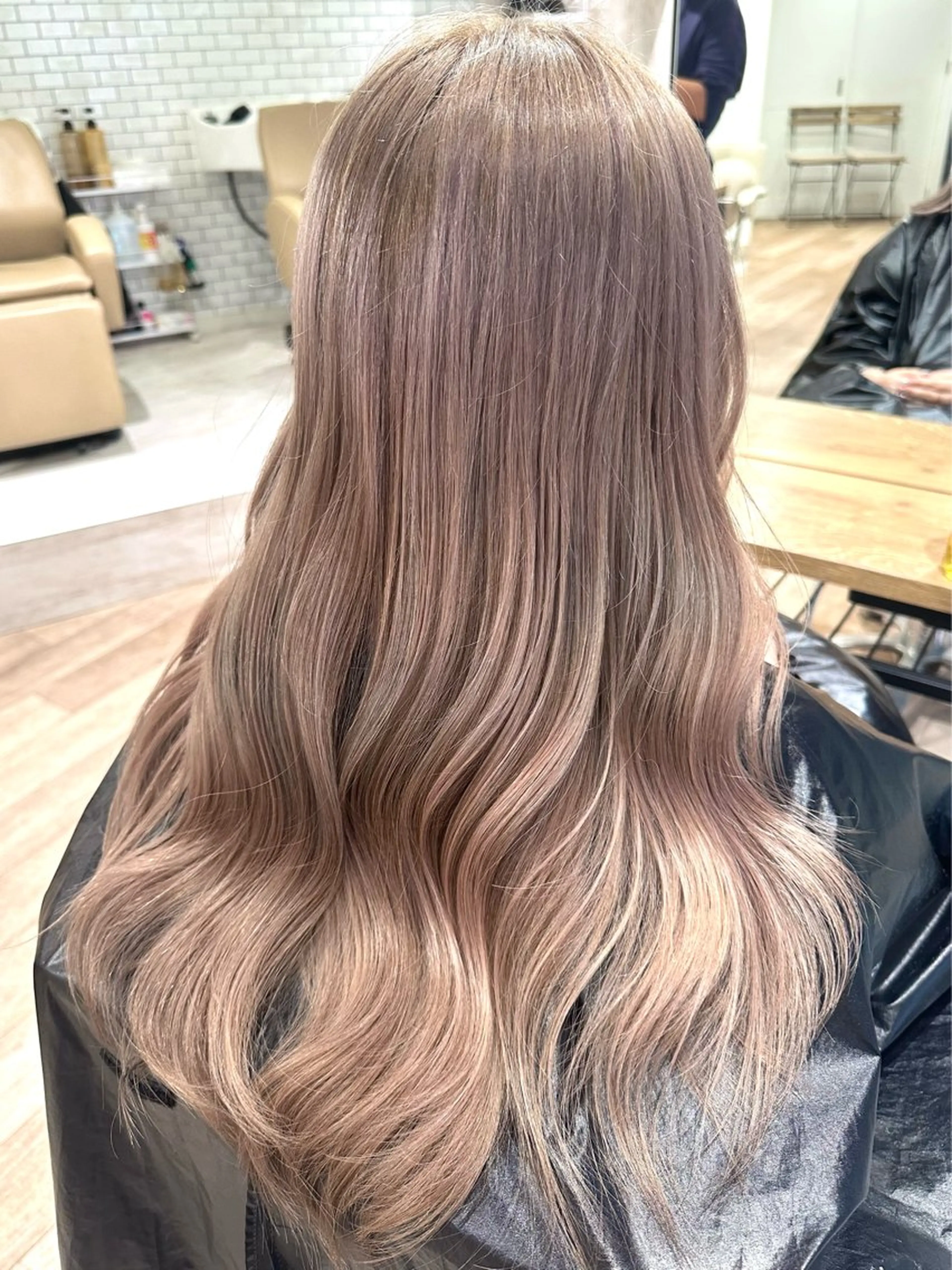 ロング ヘアカラー 💛NOZOMI💛 ハイトーンカラーのヘアスタイル