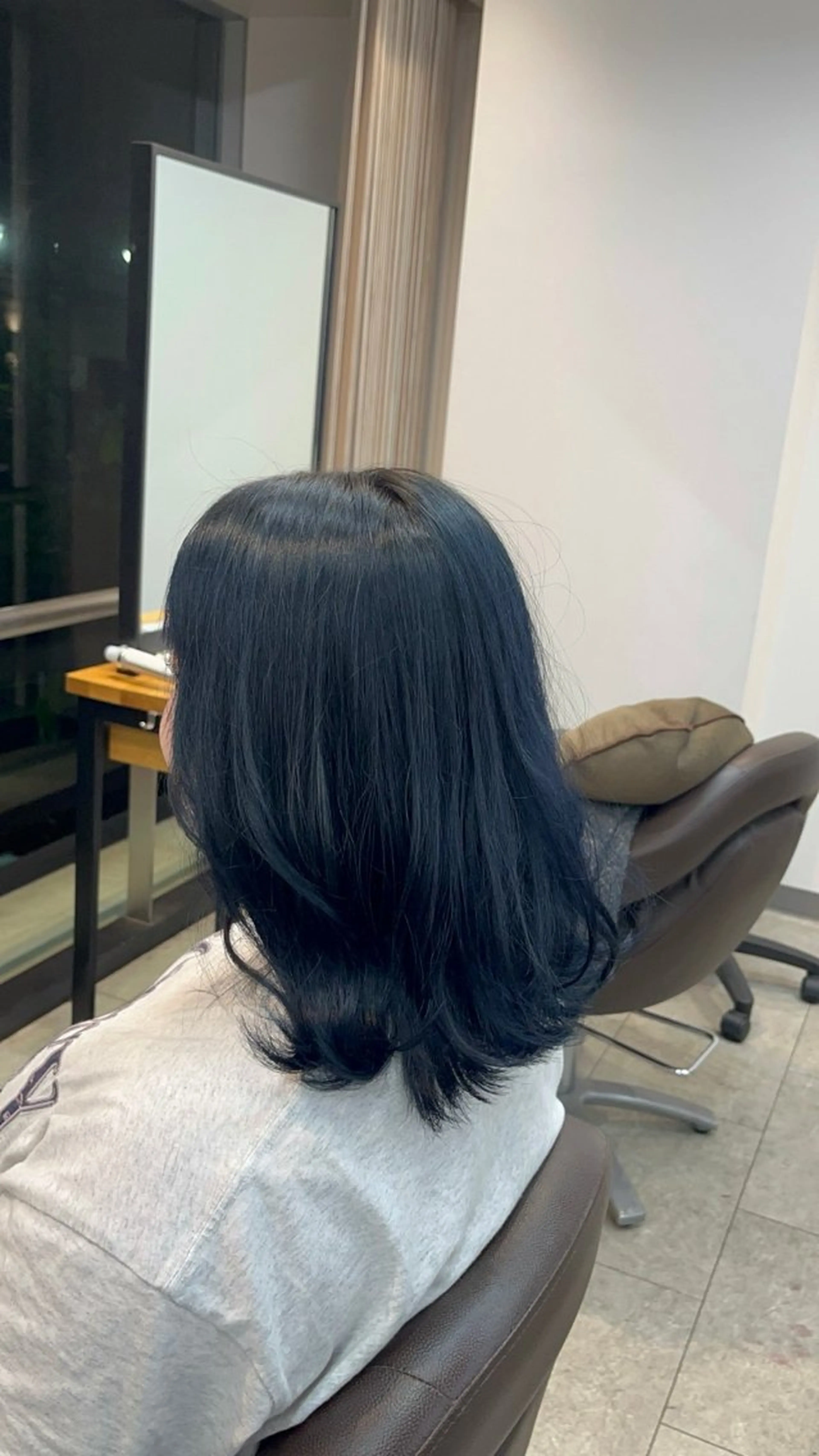ミディアム neaf 六本木店所属・六本木🩷ハイライト 望月彩音のヘアスタイル