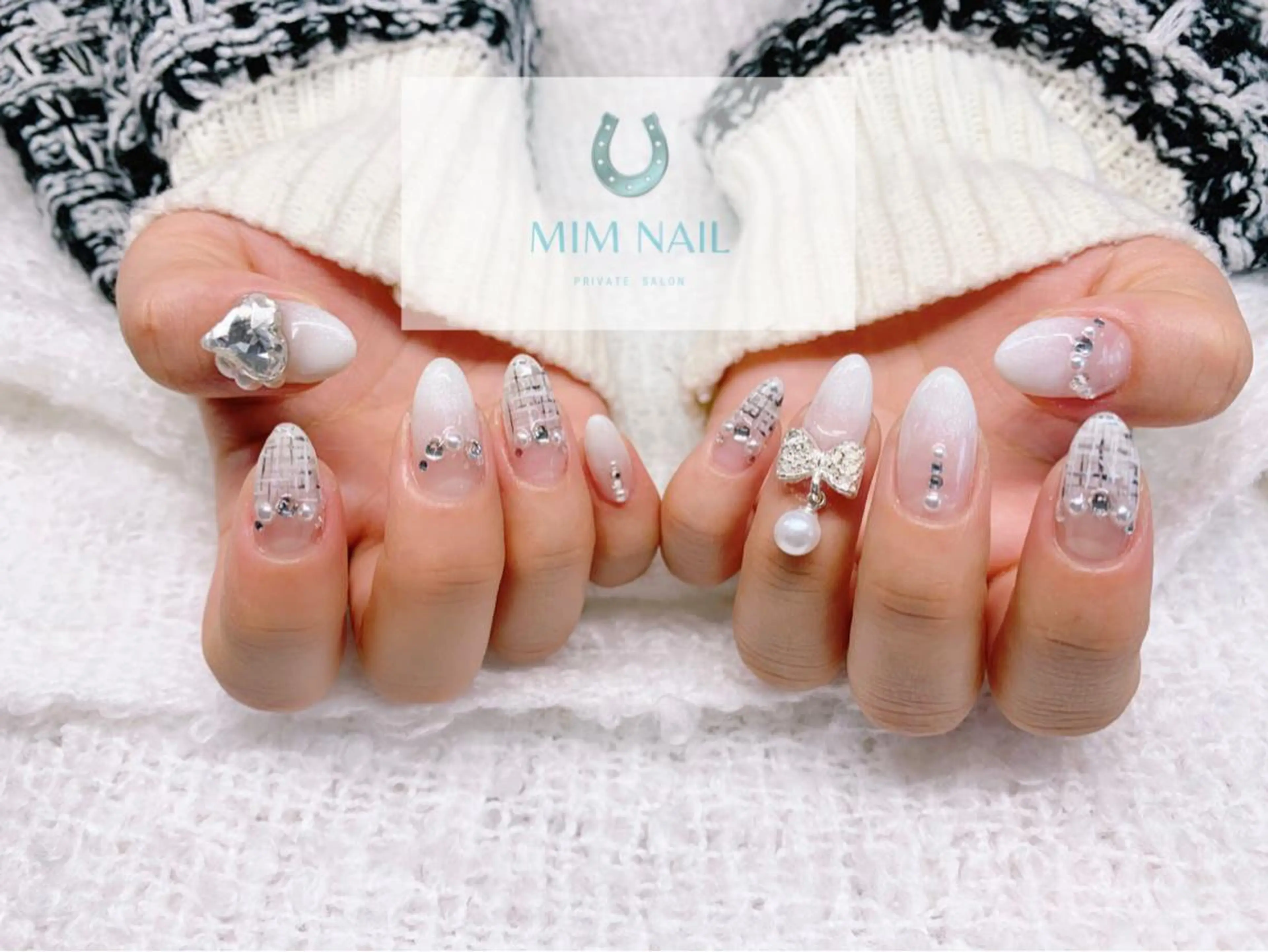 ネイル グラデーション リボン ツイードネイル ホワイト ハンドネイル *･*MIMnail *･゜ﾟ･*:･*のネイルデザイン