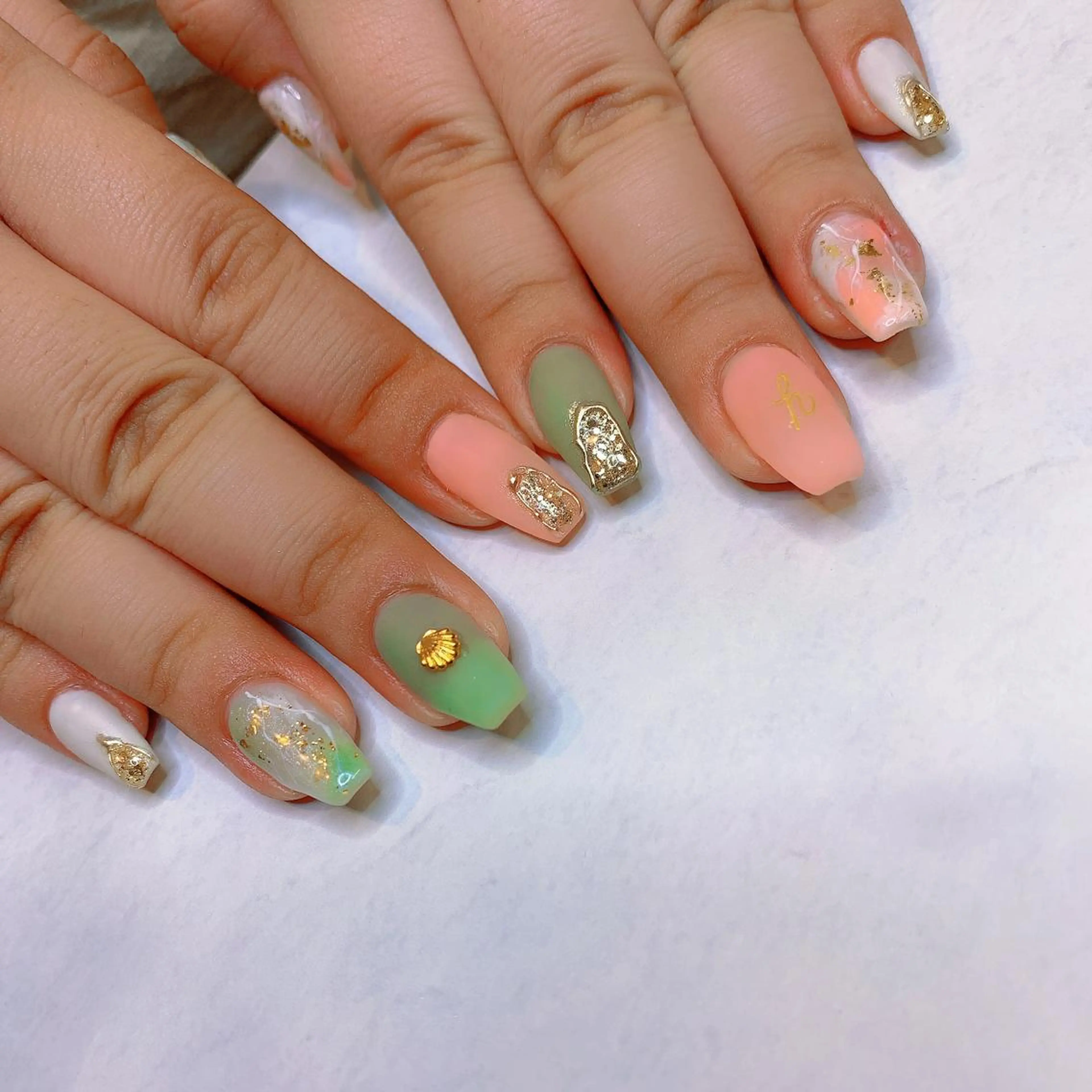 ネイル ハンドネイル フットネイル Adite nailのネイルデザイン