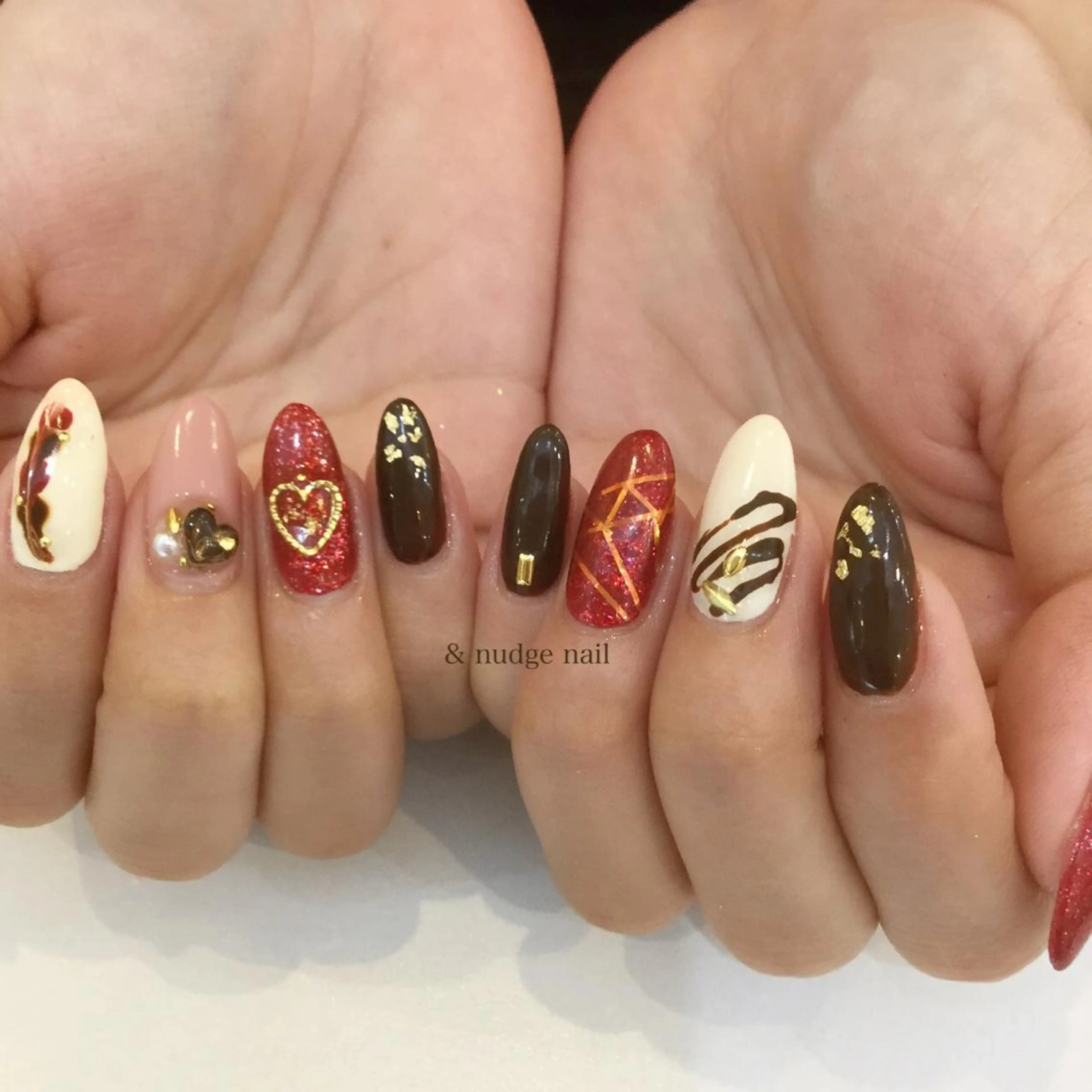 ネイル ハンドネイル & nudge nail所属・&nudgenail 本多のネイルデザイン