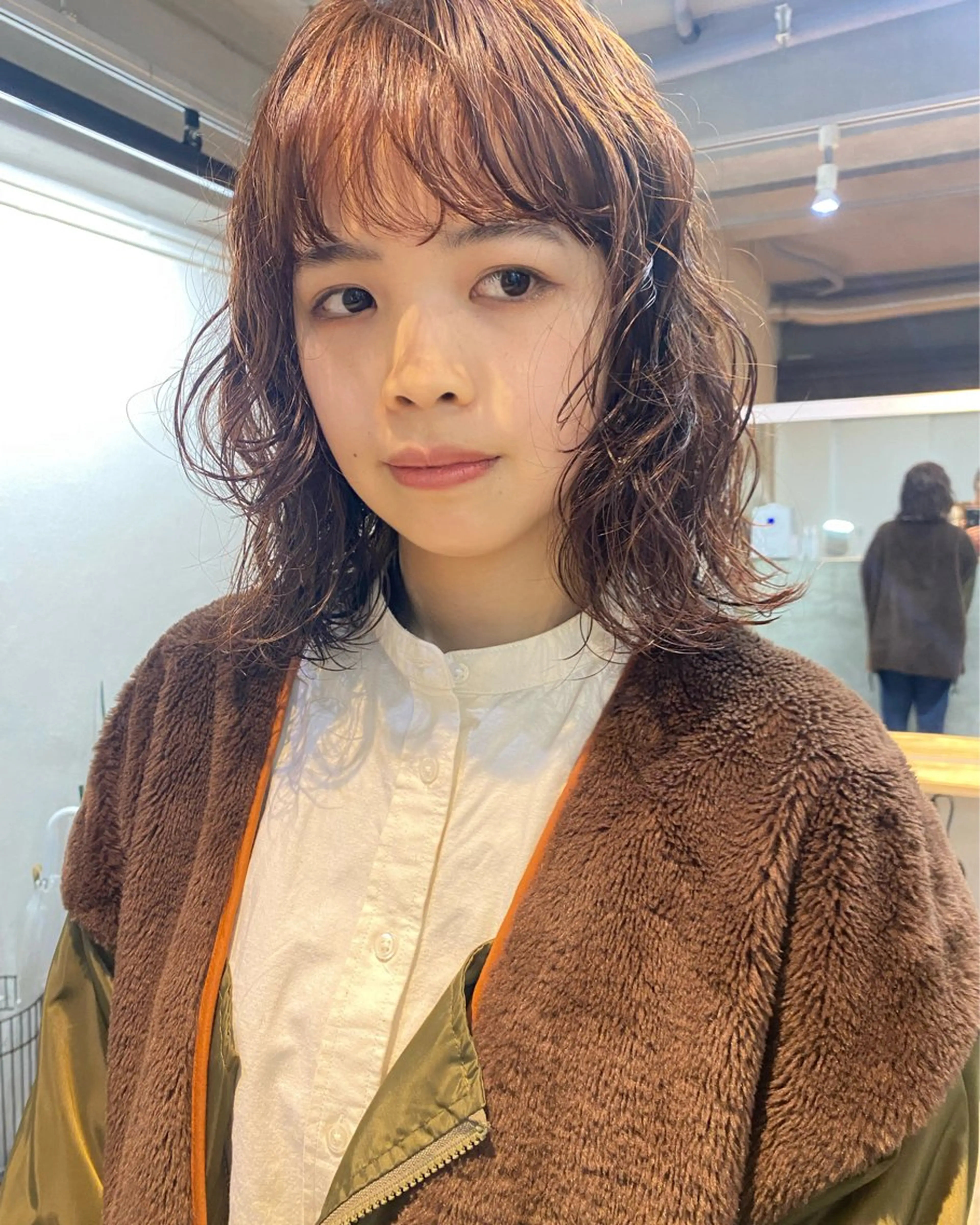 ミディアム カラー パーマ ミディアムパーマ オレンジ レイヤーカット カット ヘアカラー パーマ トリートメント 下北沢 soiのヘアスタイル