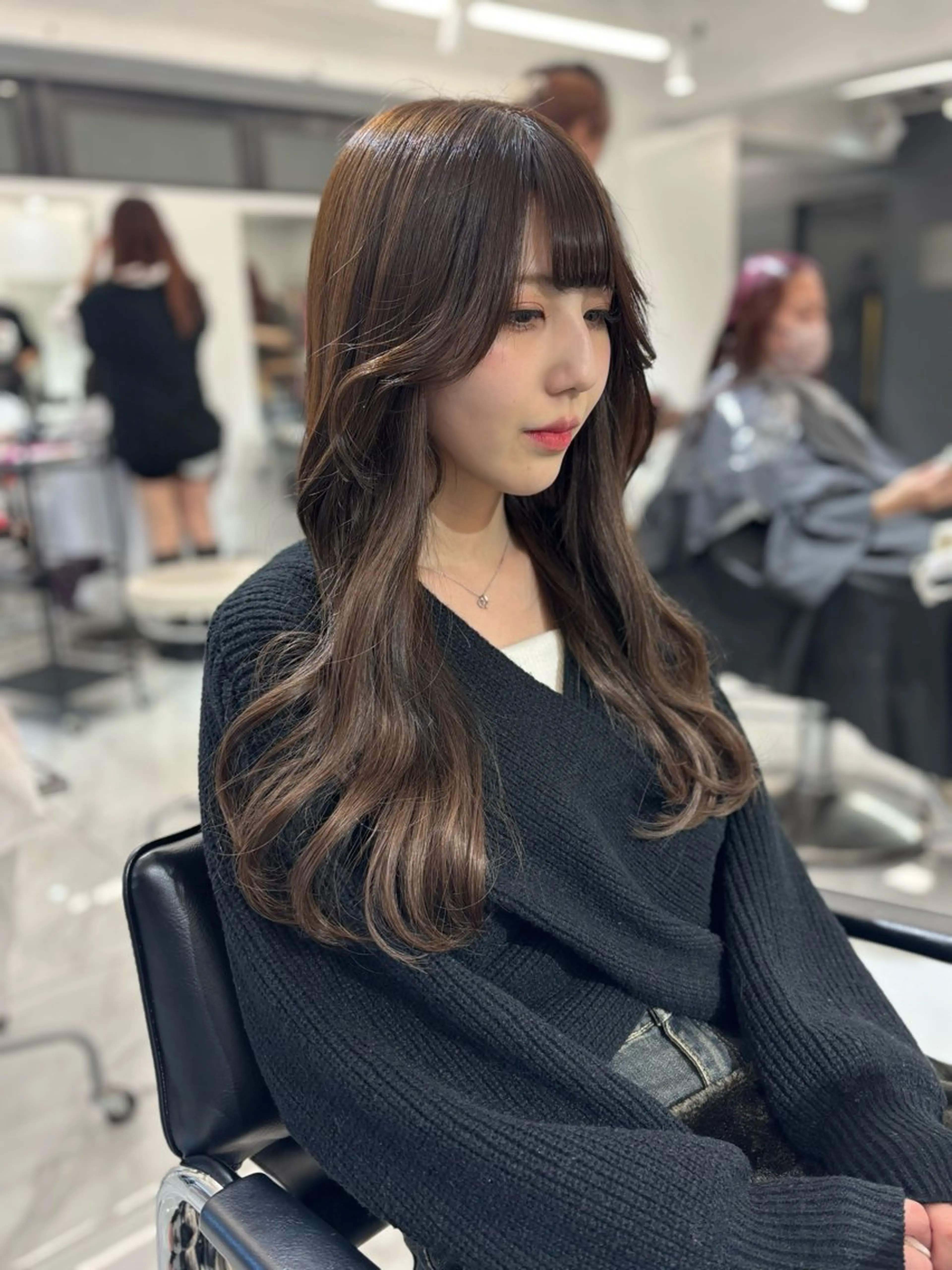 ロング カラー グレージュ オリーブグレージュ オリーブグレー レイヤー/ハイトーン 渋谷/Satsukiのヘアスタイル