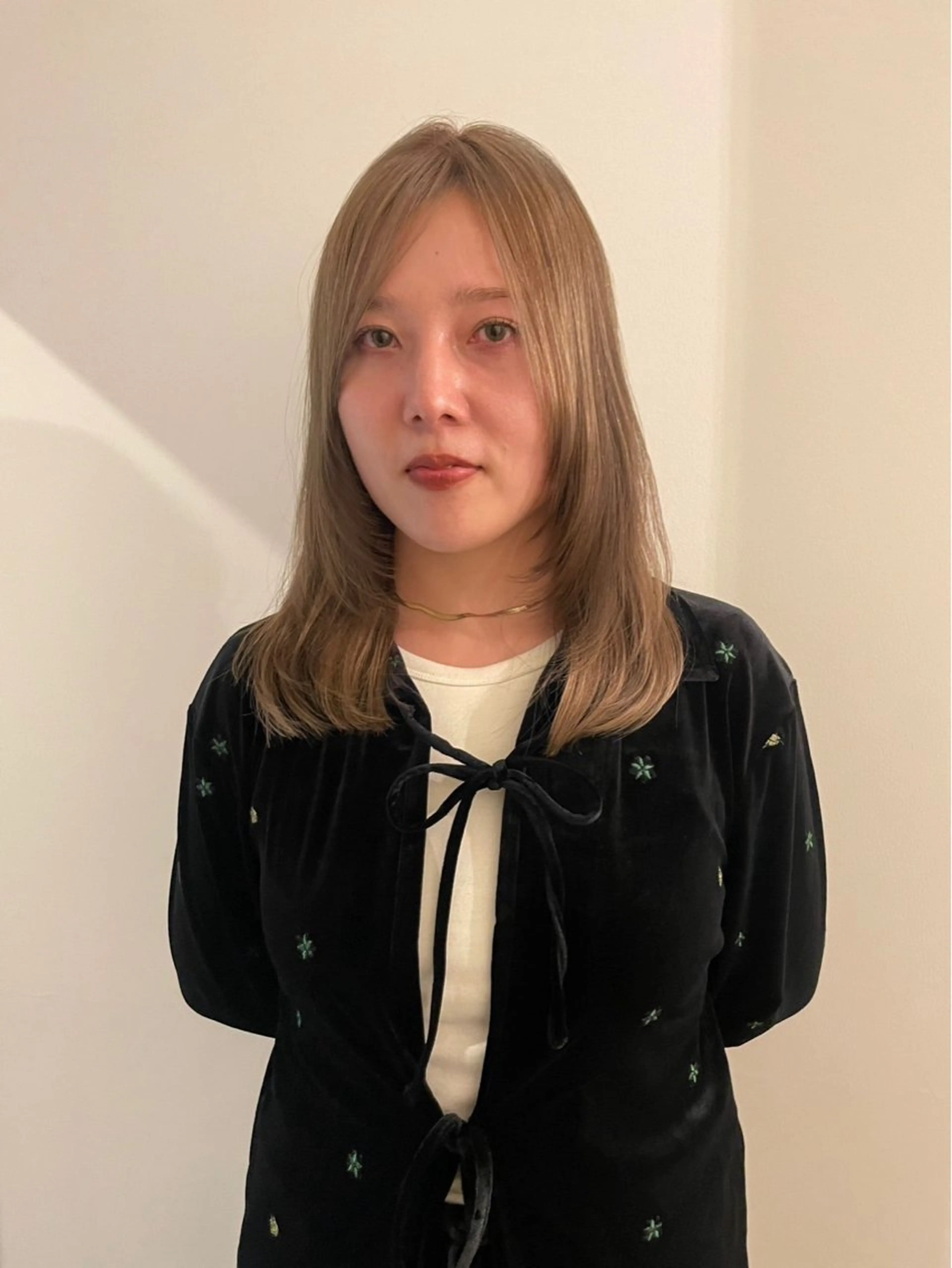 セミロング カラー レイヤーカット カット ヘアカラー トリートメント 渋谷 留菜のヘアスタイル