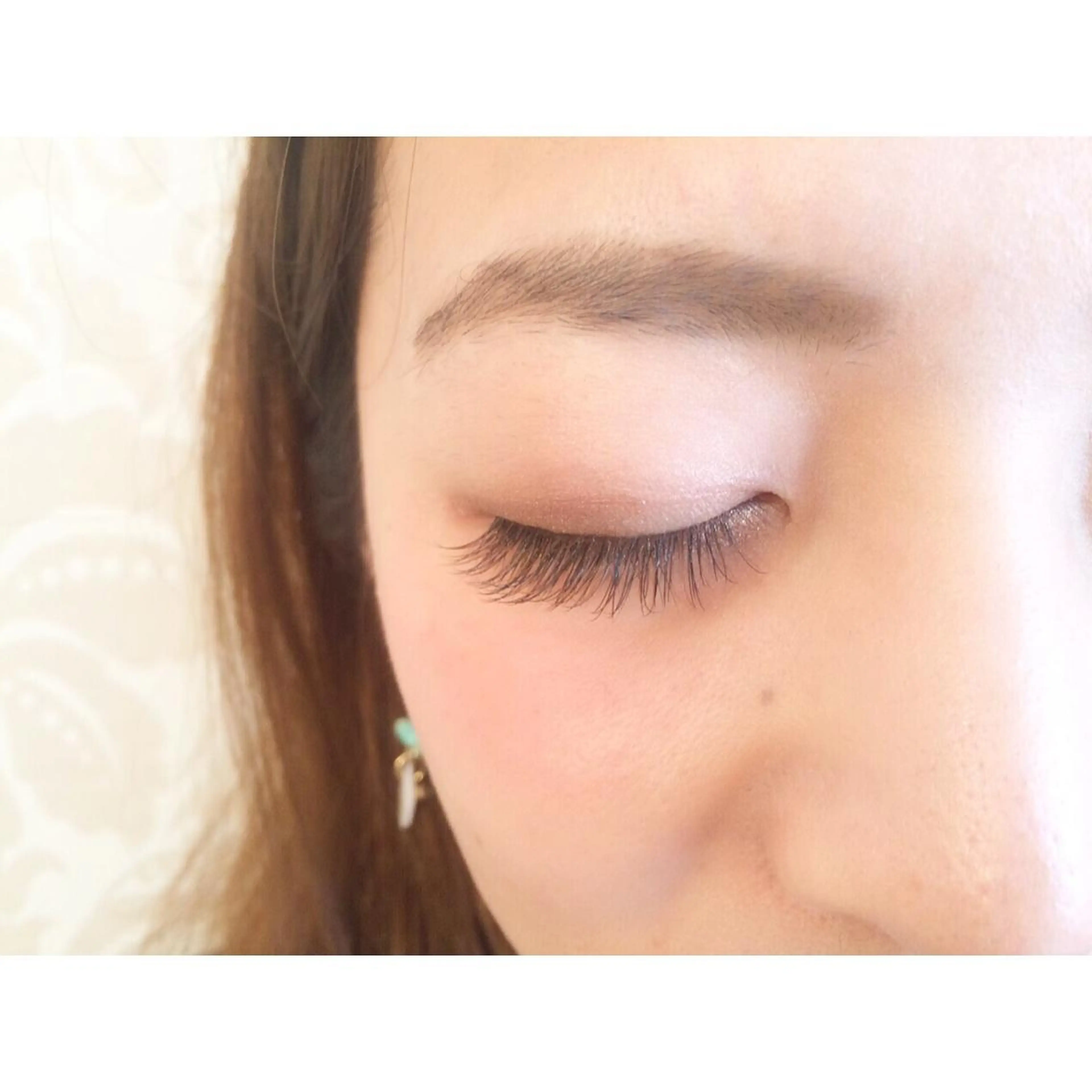 カラー マツエク・マツパ 黒髪 ブラウンカラー Cカール カラーマツエク minette BIBI所属・KUREYAMA eyelistのマツエク・マツパデザイン