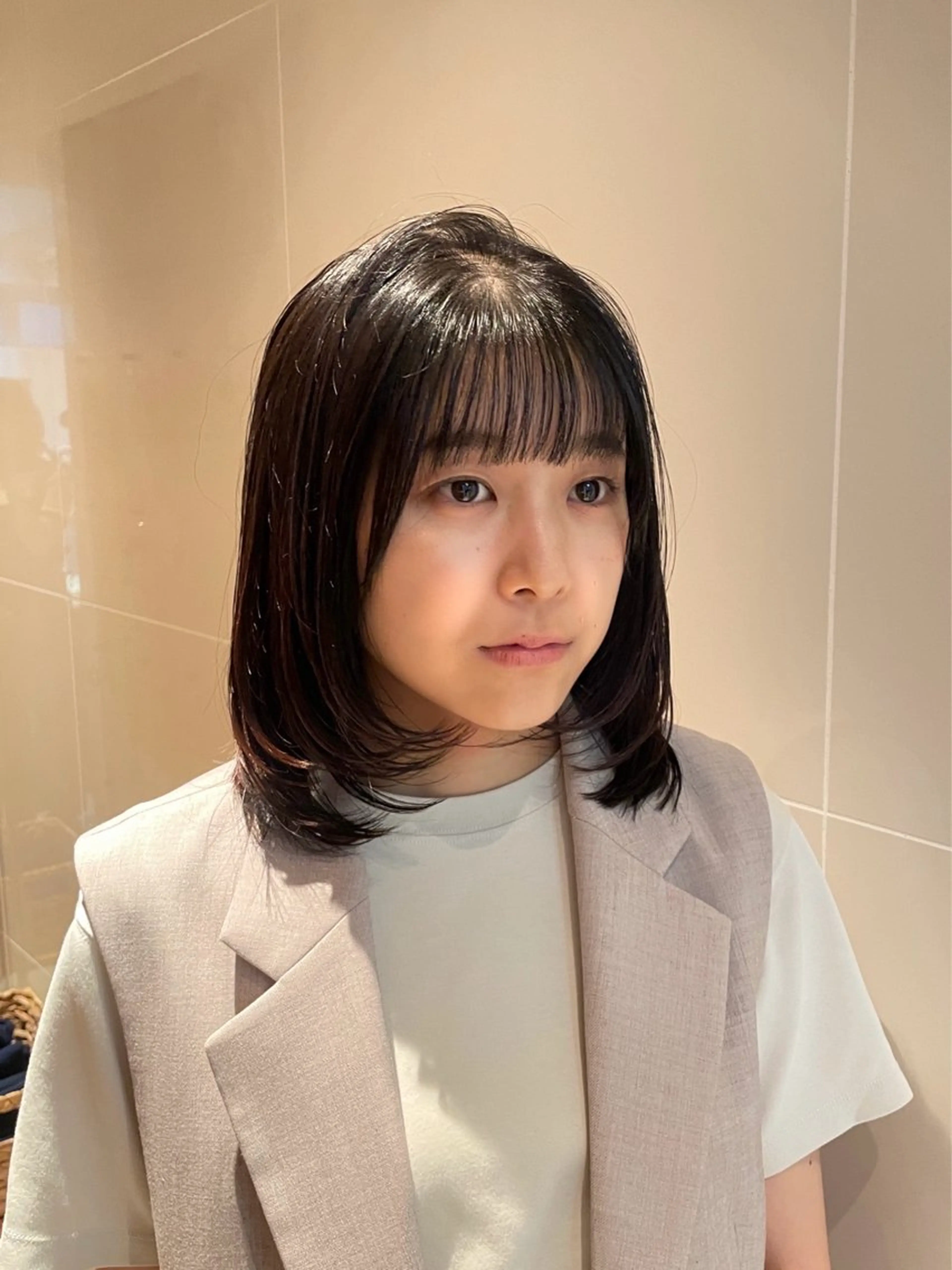 ミディアム ボブレイヤー ボブ レイヤーカット カット トリートメント 縮毛矯正/暖色 カラー/ひかるのヘアスタイル