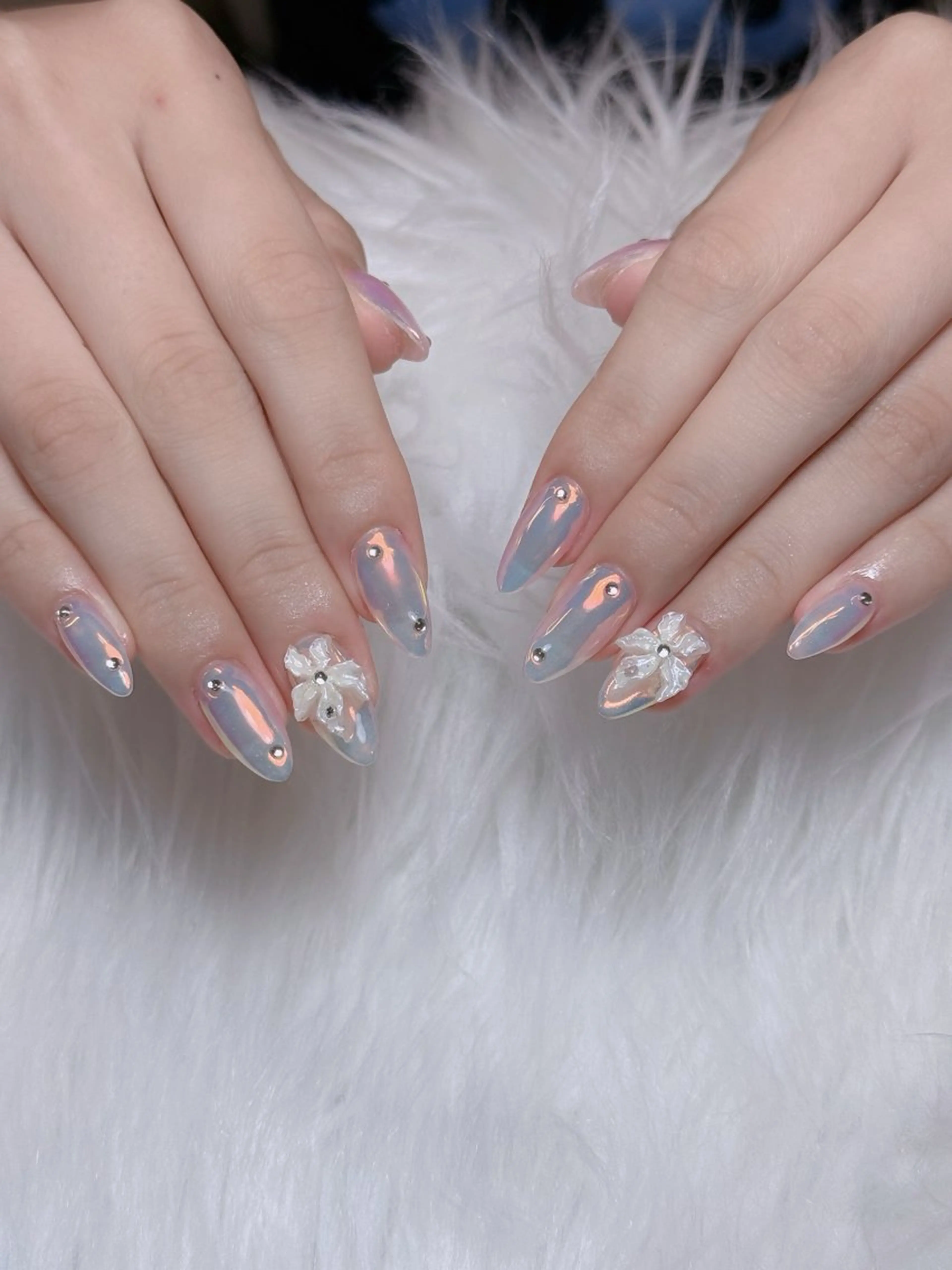 ネイル オーロラネイル チークネイル フットネイル フレンチネイル 韓国ネイル ハンドネイル Lumi Nail 新大久保3‘のネイルデザイン