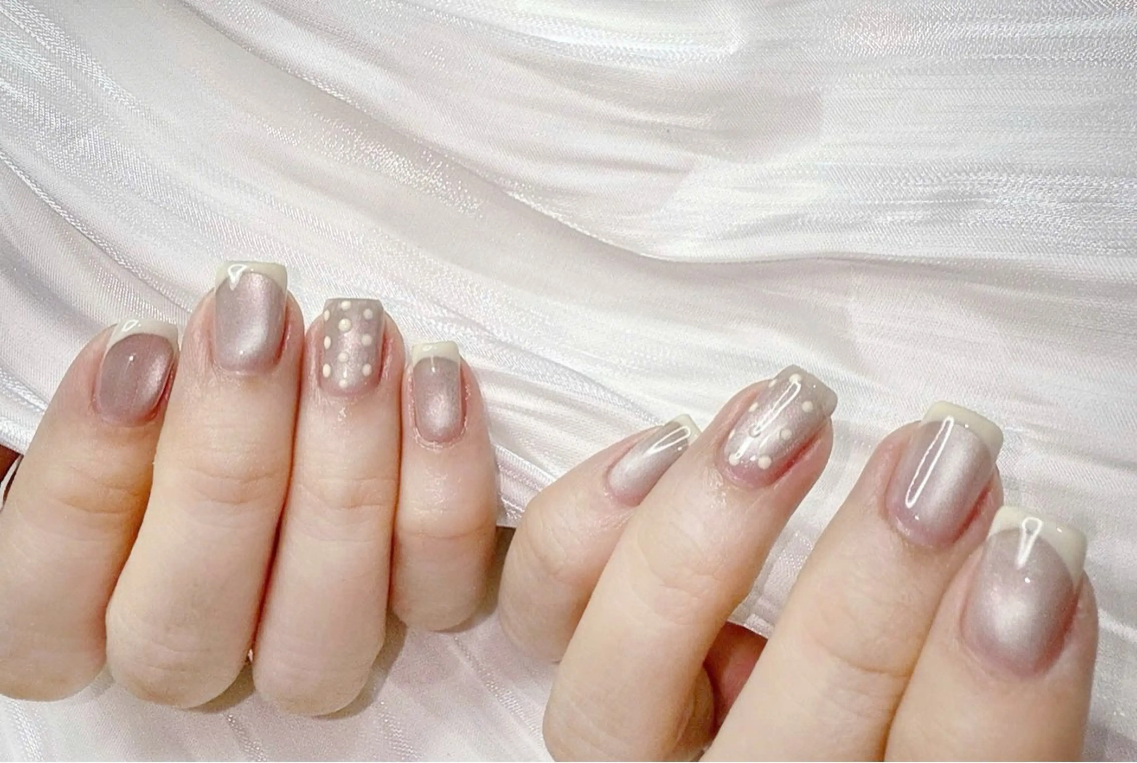 ネイル フレンチネイル ジェルネイル マグネットネイル 持ち込み ニュアンスネイル ハンドネイル Minette Nailのネイルデザイン