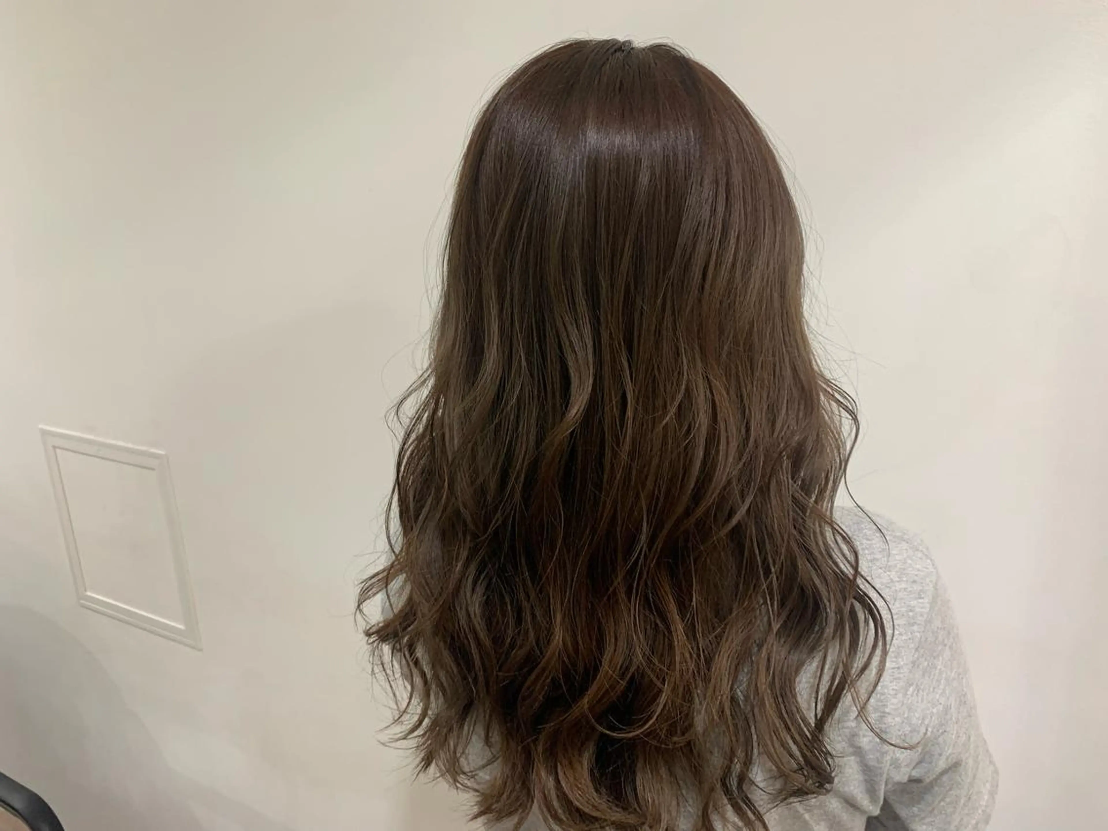 ロング カラー ブラウンカラー 透明感カラー カット ヘアカラー あべ ゆうかのヘアスタイル