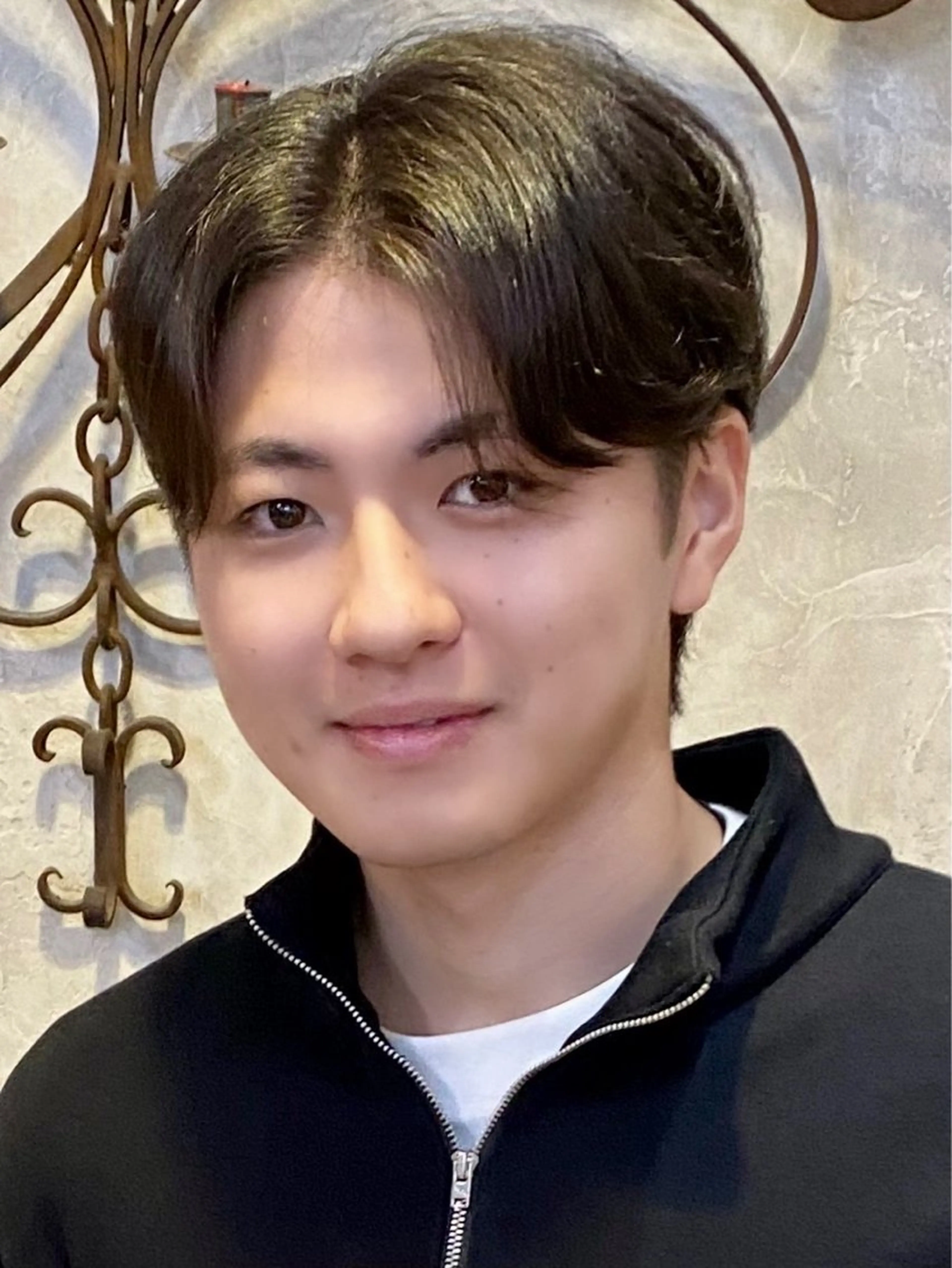 メンズ センターパート メンズ韓国風 メンズパーマ 髪質改善ヘアエステサロンOPSIA所属・髪質改善🌸 タケウチハナノのヘアスタイル