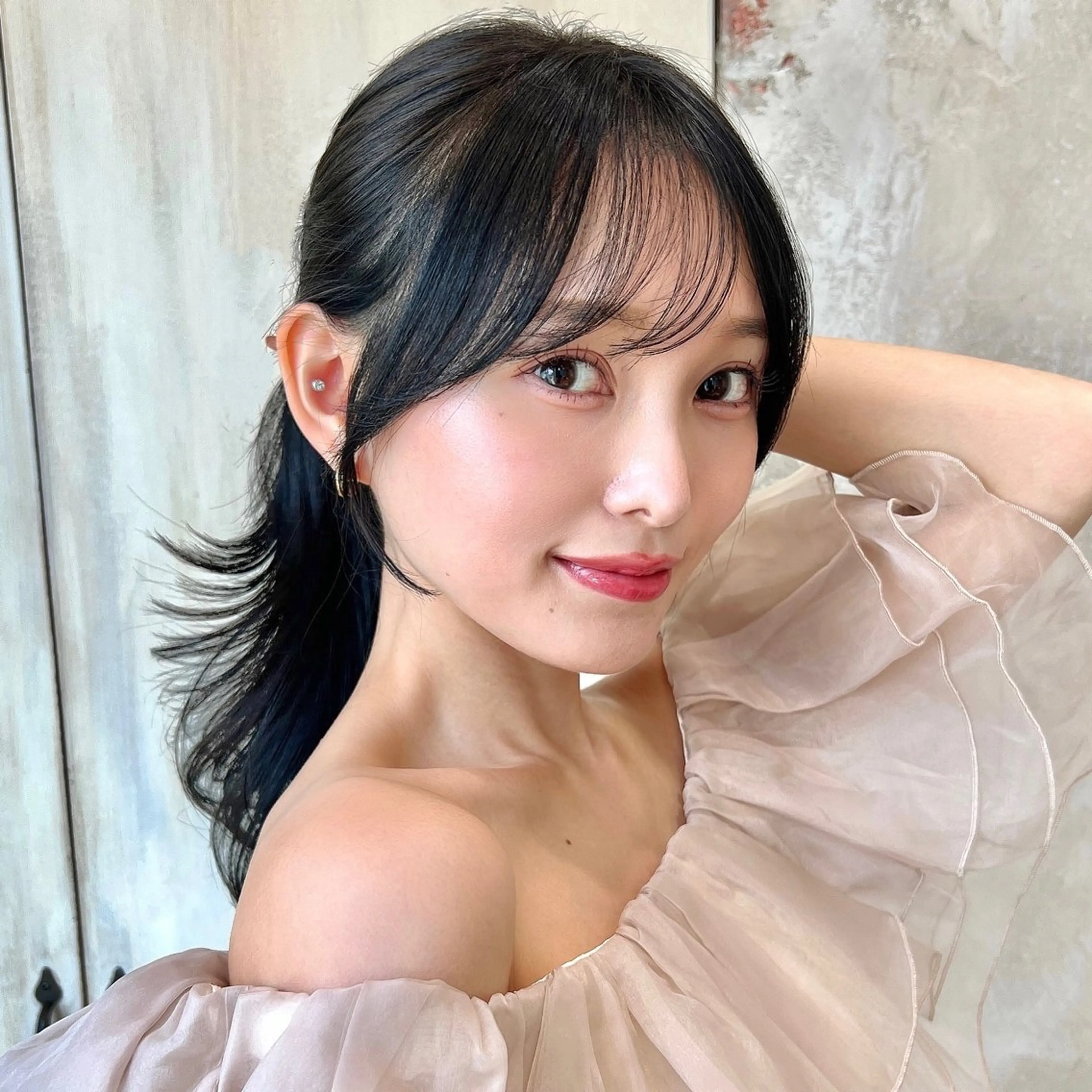 セミロング 顔周りカット シースルーバング カット ヘアカラー トリートメント 🧡くびれヘア/前髪 顔周り🧡久原結衣のヘアスタイル