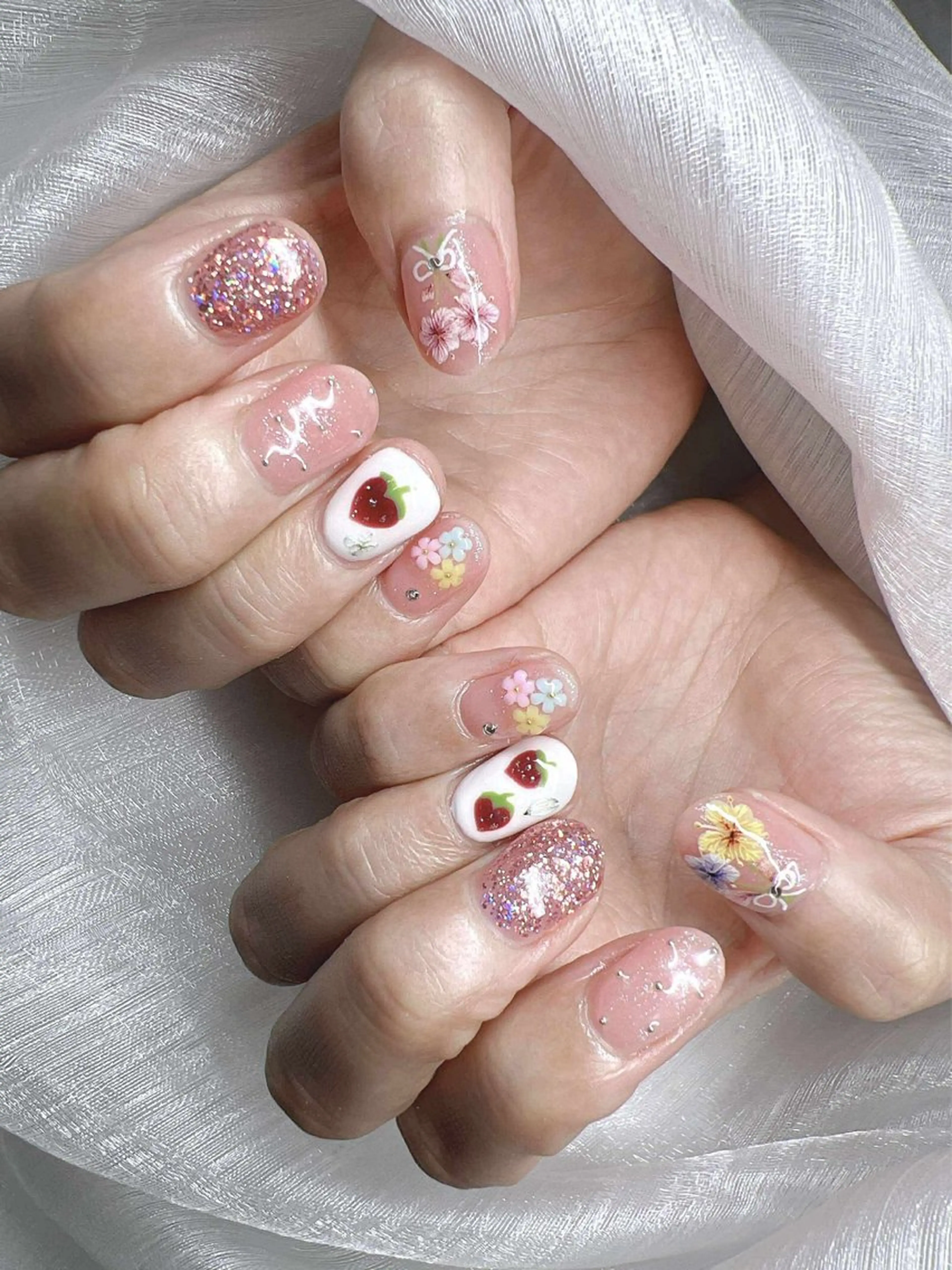ネイル ハンドネイル Lee Nailsのネイルデザイン