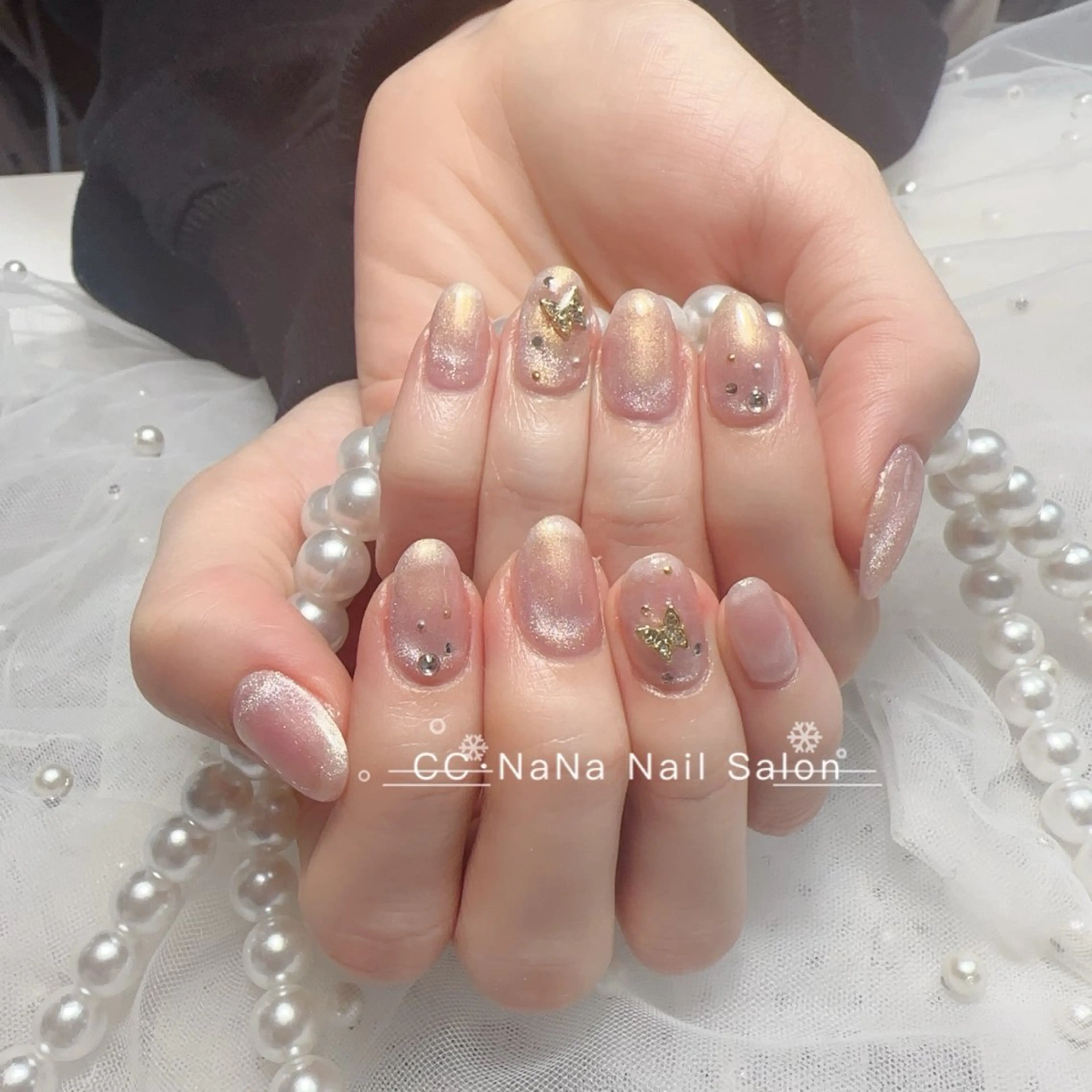 ネイル チークネイル フラッシュネイル ハート キラキラネイル 韓国ネイル ハンドネイル 💎CC・NaNa 韓国風ネイル🌙のネイルデザイン