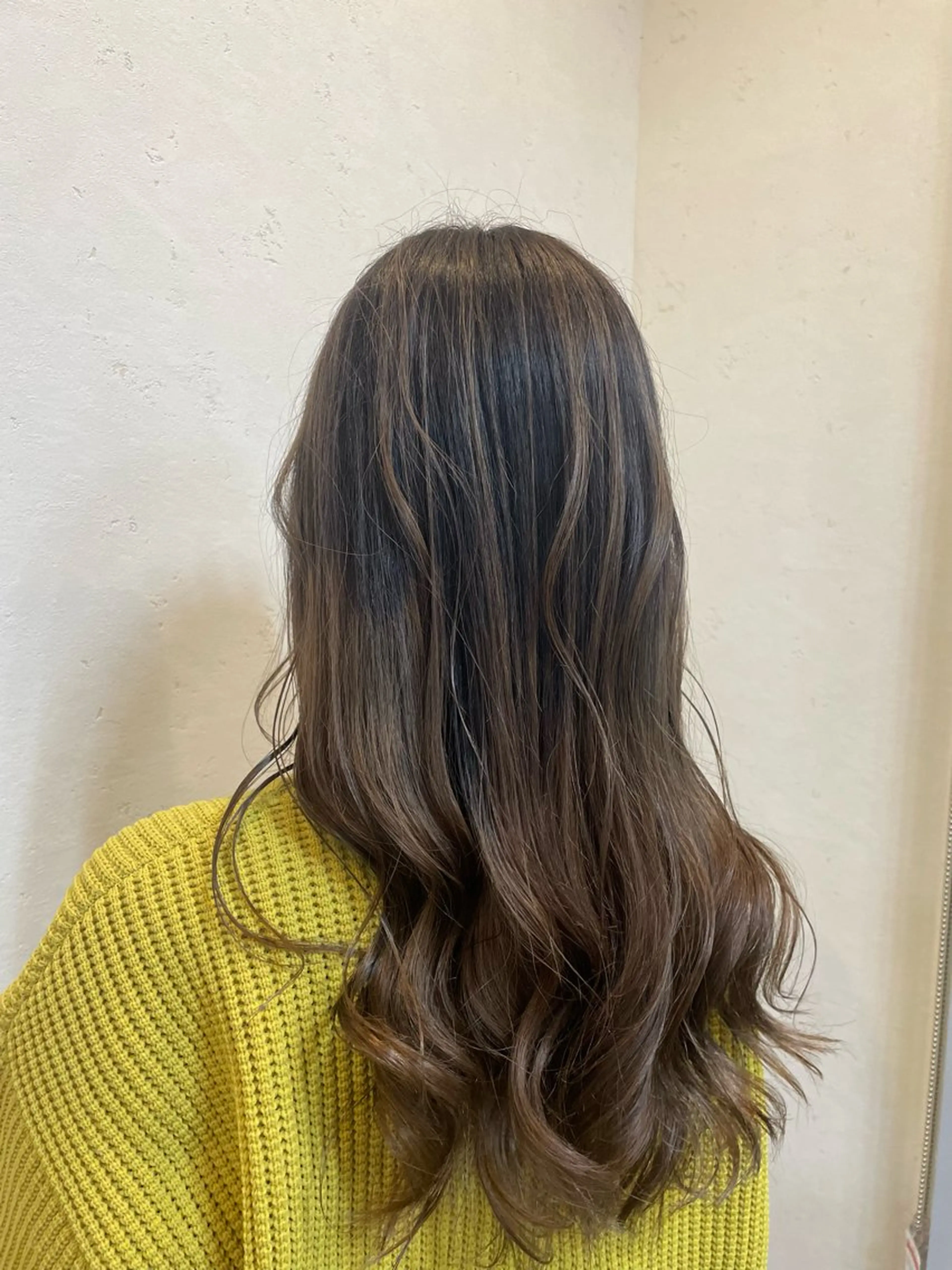 セミロング カラー バレイヤージュ ブリーチ レイヤーカット TELA HAIR 瑞江店所属・TELAHAIR片塩 結香のヘアスタイル