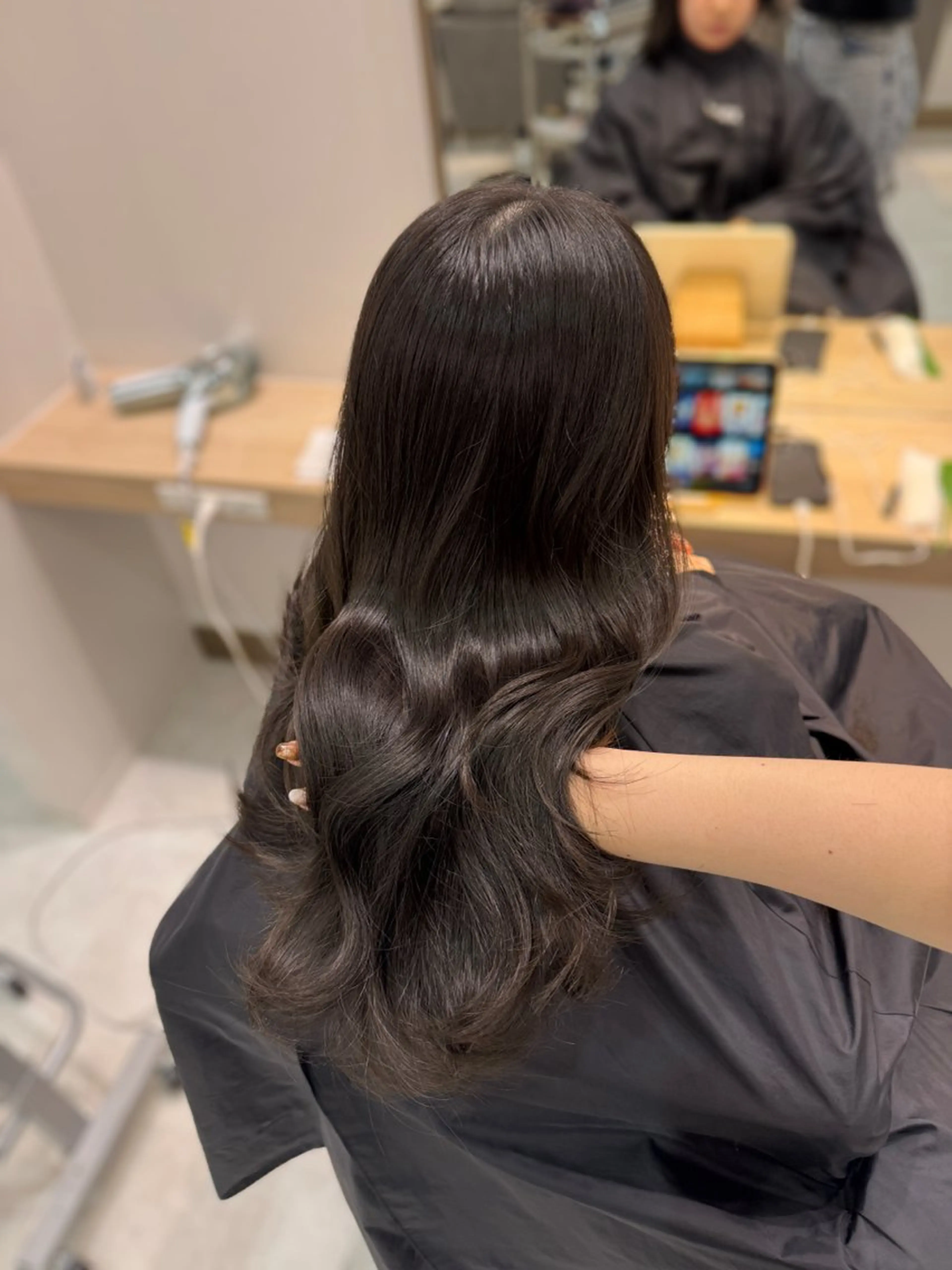 ロング カラー カット ヘアカラー トリートメント COALL nex the salon所属・透け感グレージュ ふうか 渋谷のヘアスタイル