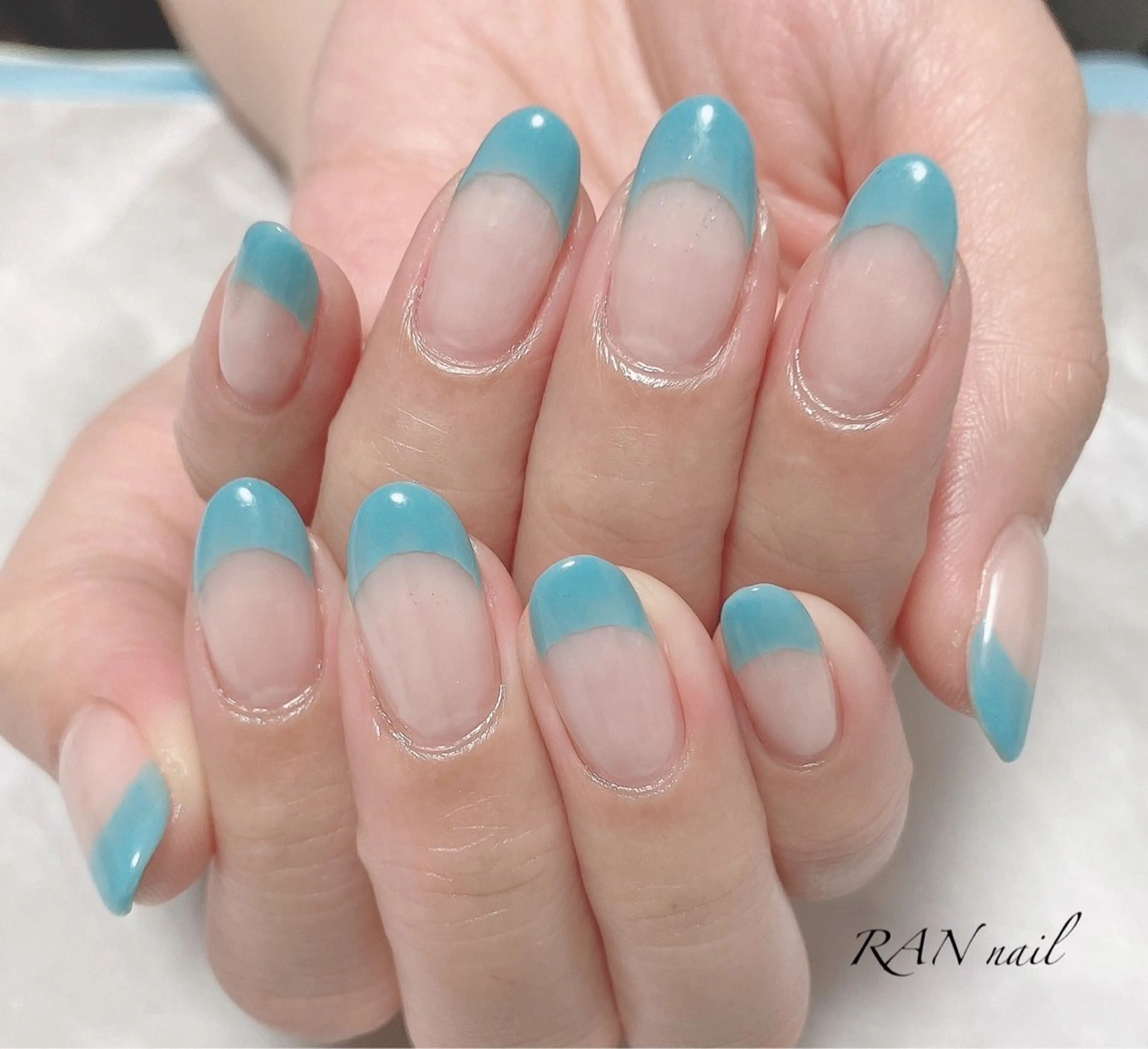 ネイル ブルー フレンチネイル シンプルネイル 春ネイル 夏ネイル ハンドネイル フットネイル RAN nail 〜ランネイル〜所属・RAN nailのネイルデザイン