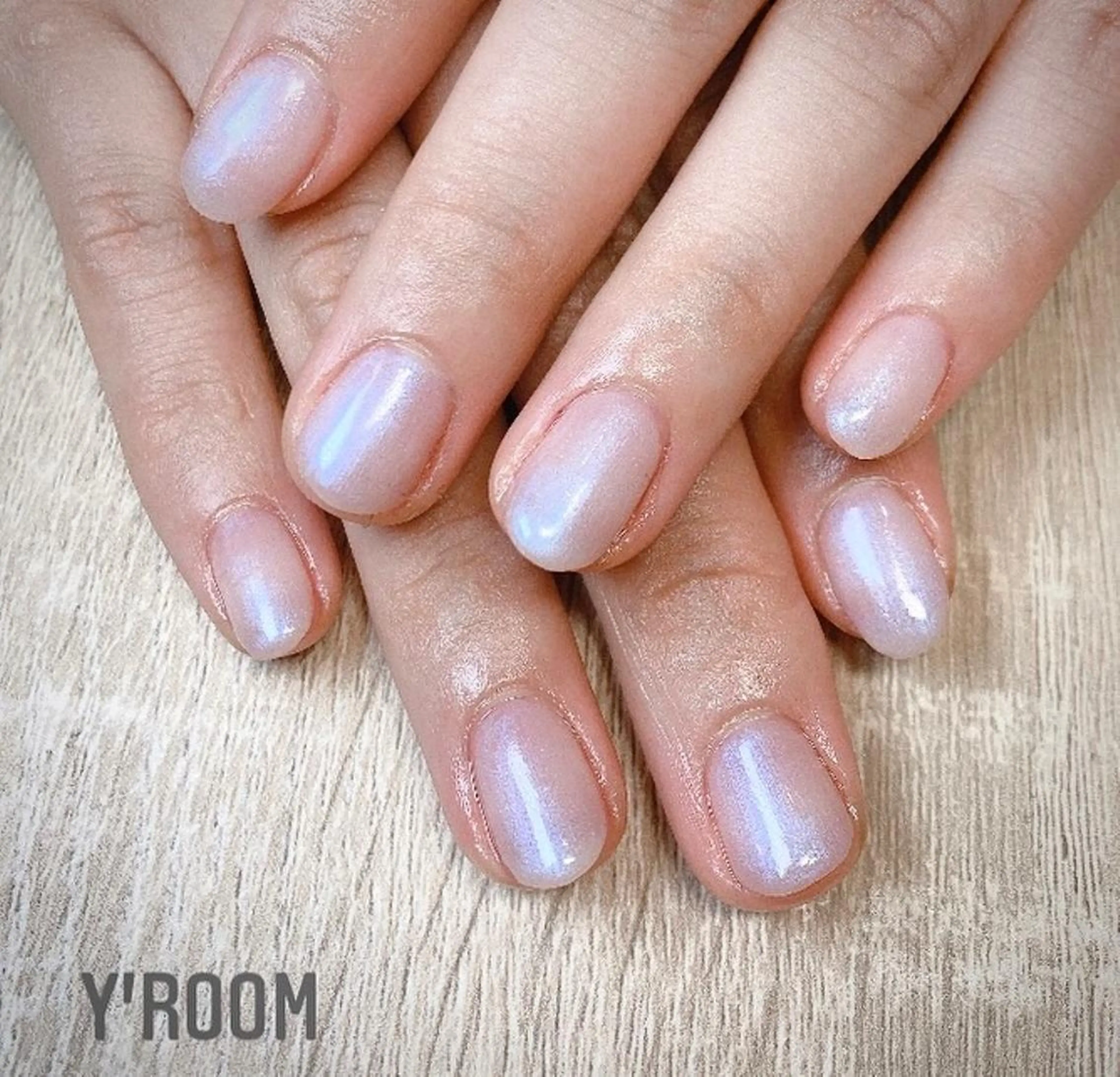 ネイル オーロラネイル フラッシュネイル フットネイル ジェルネイル 氷ネイル・うるうるネイル YUKA （ネイリスト）のネイルデザイン