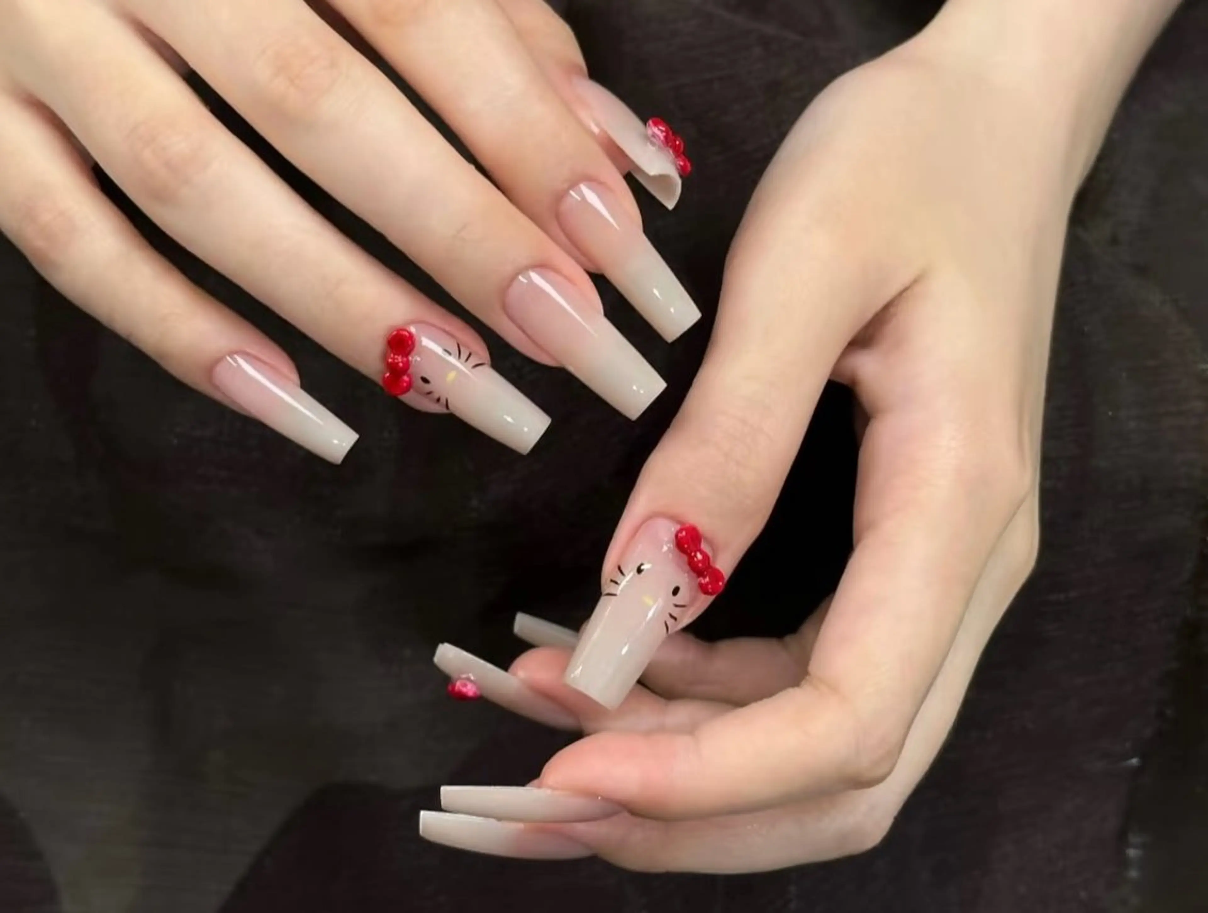 ネイル ハンドネイル LULU Nail  Salon 新宿所属・LU LU NailSalonのネイルデザイン