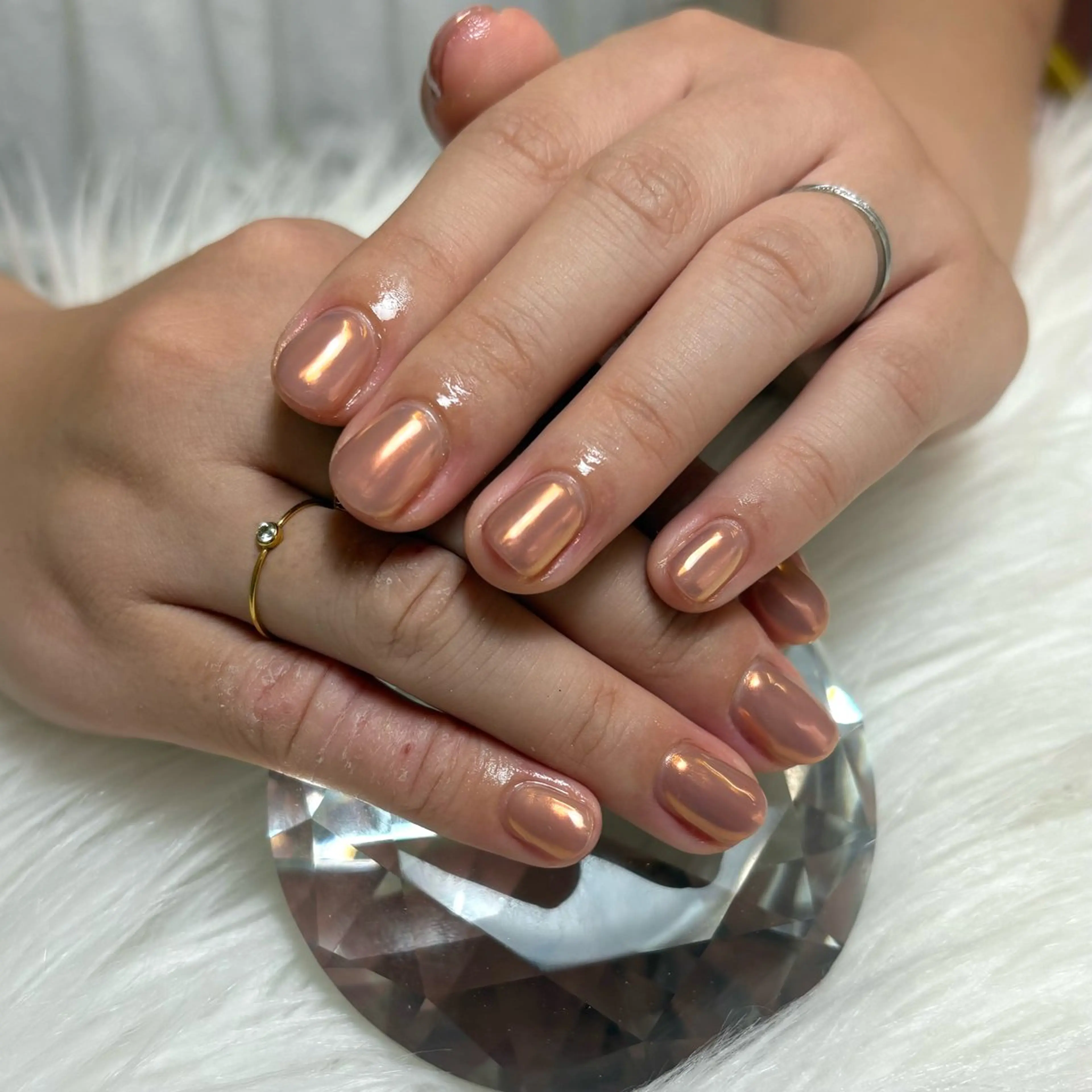 ネイル オーロラネイル NAILSALON LUNON 獨協大学前駅店所属・LUNON 獨協大学前駅店のネイルデザイン