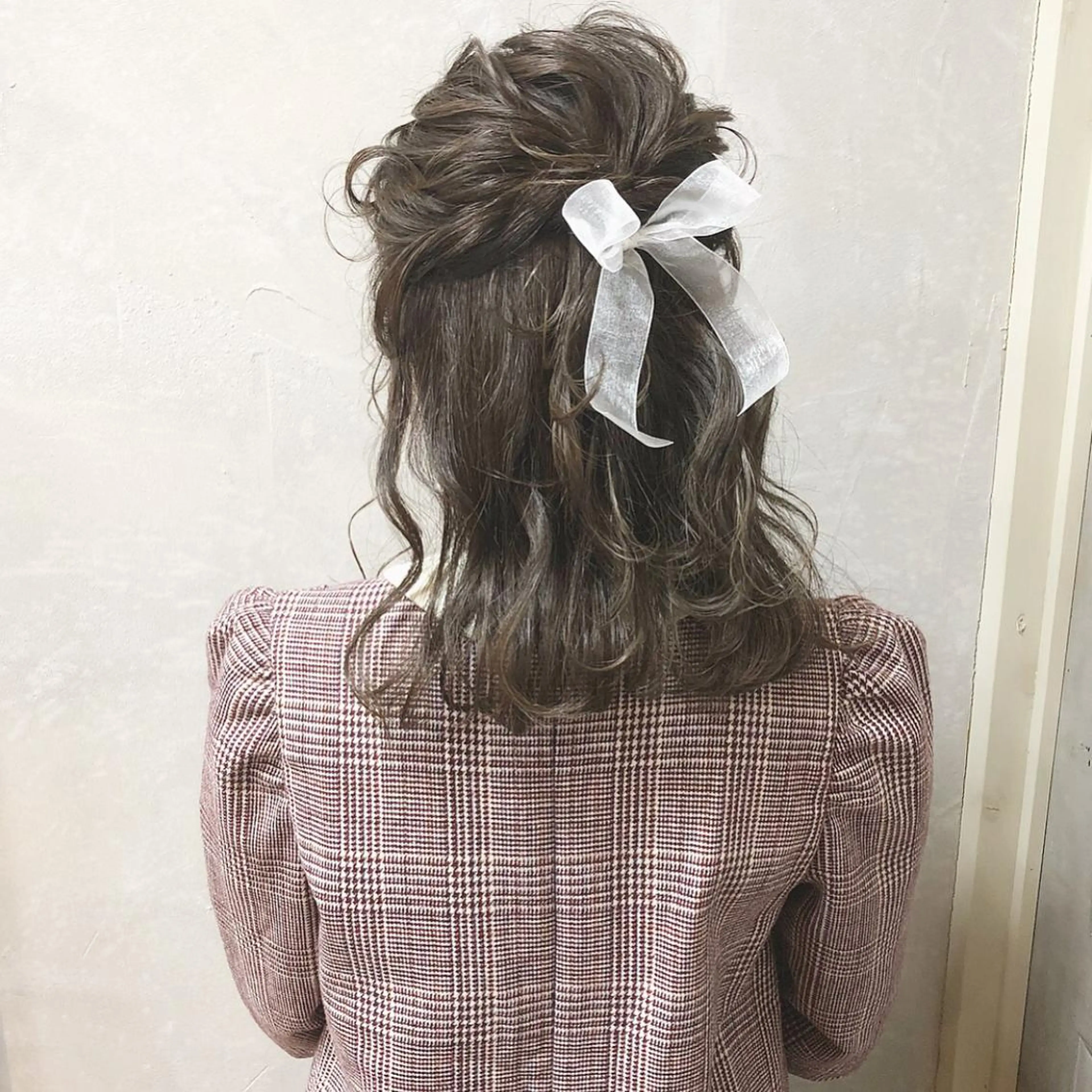 ミディアム カラー ヘアアレンジ ハーフアップ autre所属・大久保 ひでなりのヘアスタイル