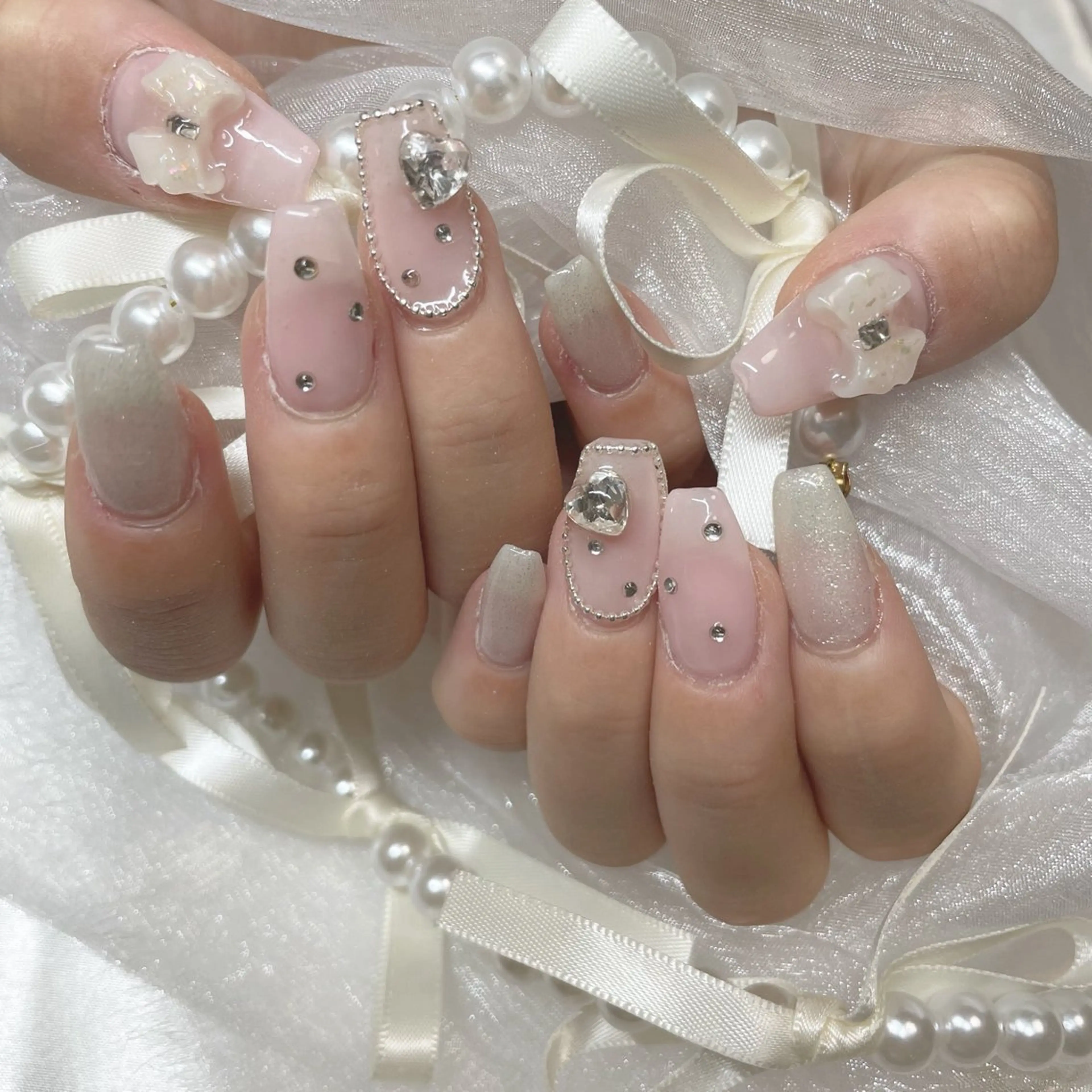 ネイル ジェルネイル 韓国ネイル 持ち込み ワンカラーネイル ワンホンネイル ハンドネイル fiore nail 🦋のネイルデザイン