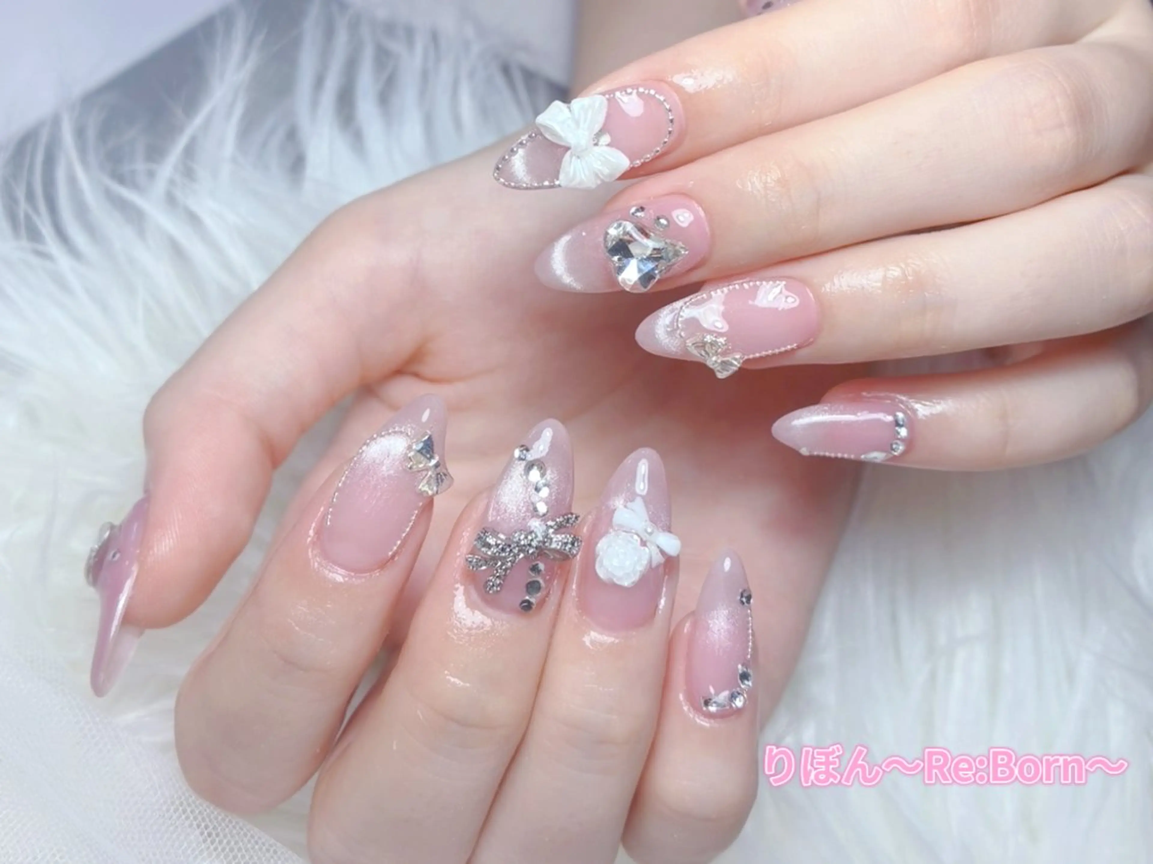 ミディアム ハンドネイル りぼん Re:Bonrのネイルデザイン