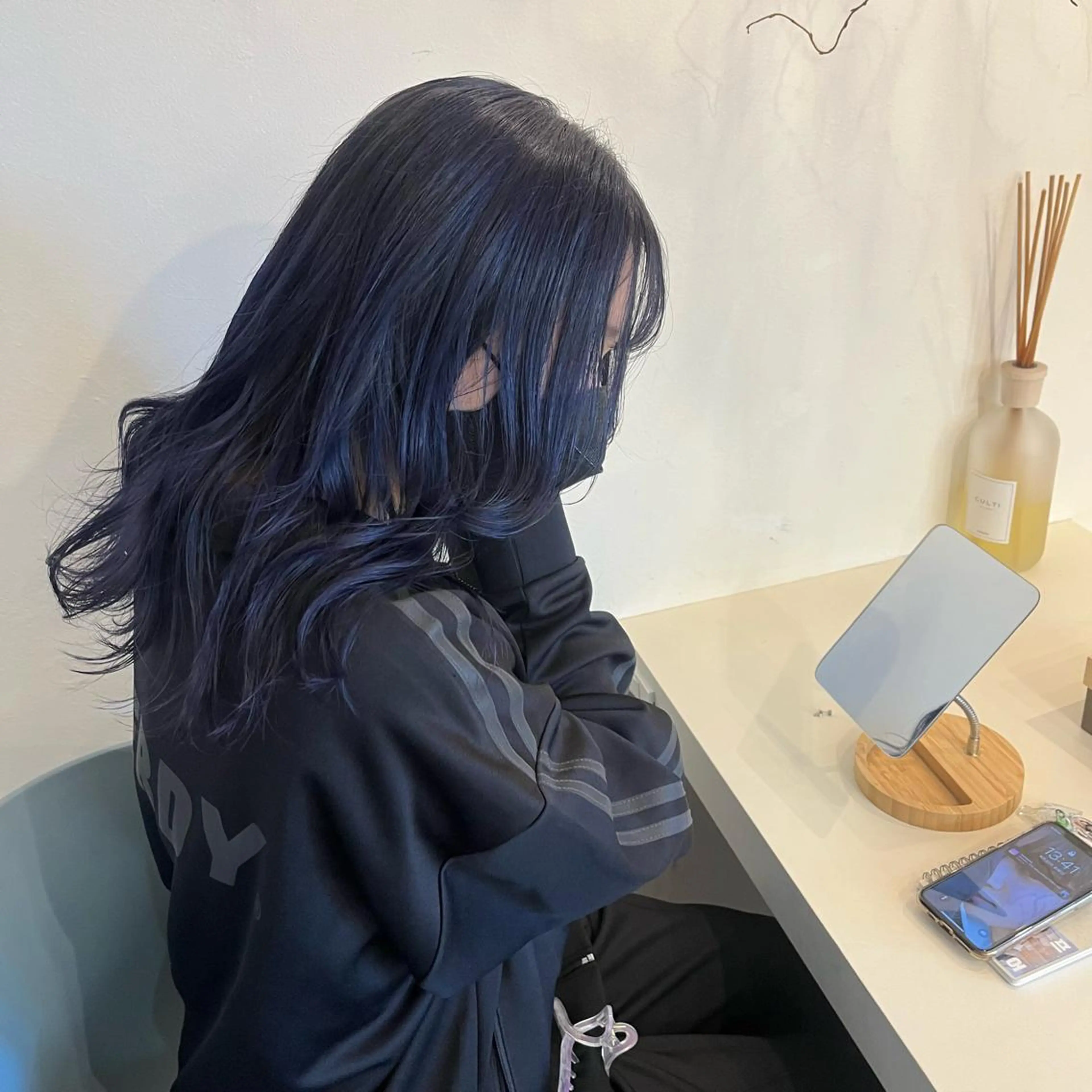 セミロング カラー 黒髪 ブルーカラー ブルーブラック ダブルカラー Leyシェアサロン所属・中井亜未/ 姫路ボブのヘアスタイル